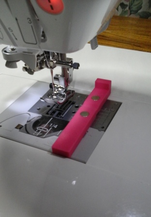 Miniatura 3 do modelo 3D Sewing Machine Seam Guide