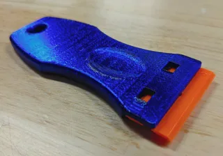 Plastic Razor Handle with Thumb Groove