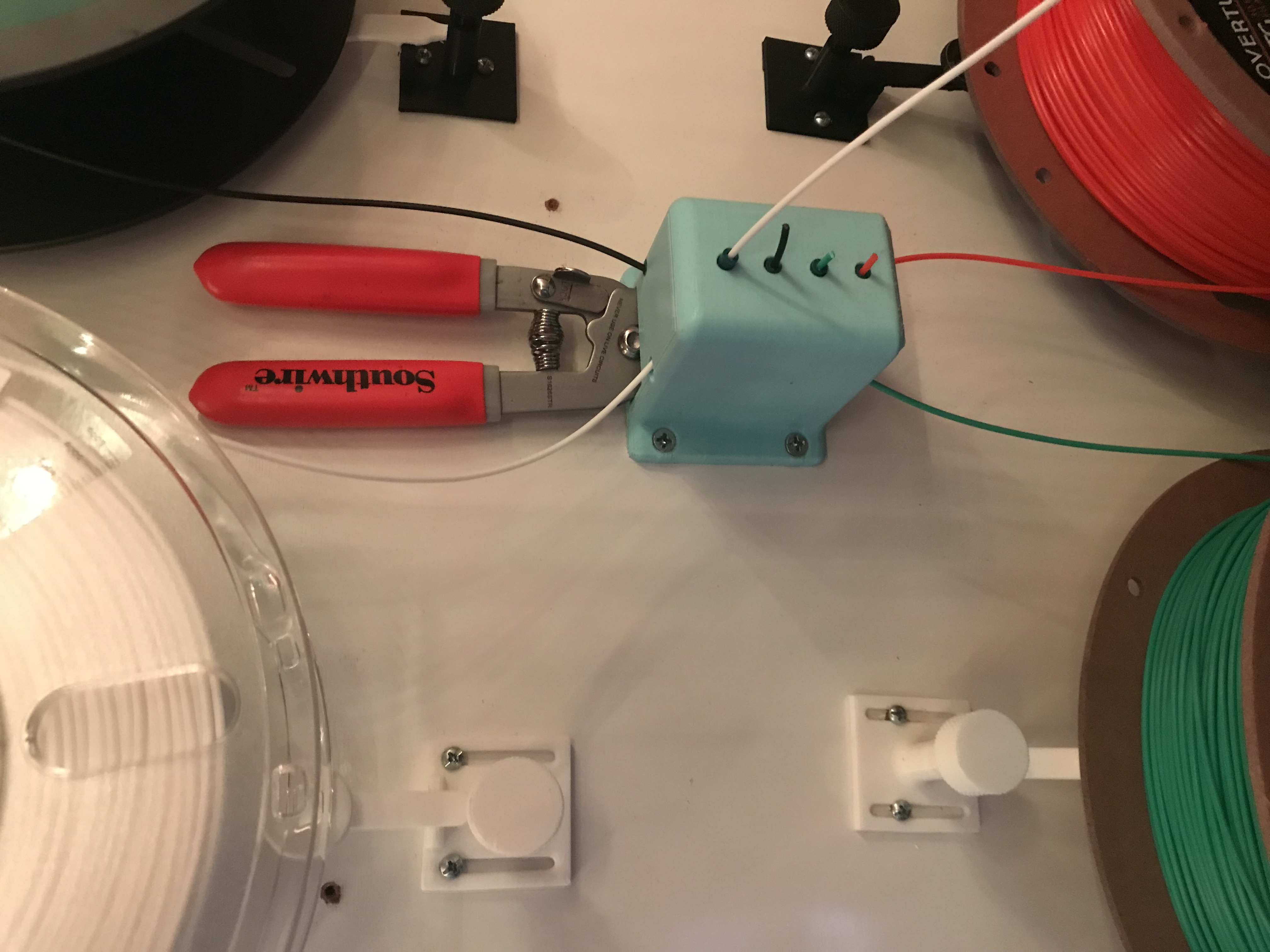 Wall Mounted Filament Diverter