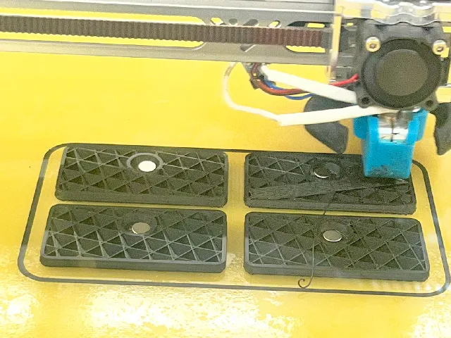 Magnet Badge (no tab, 5x magnets!!)