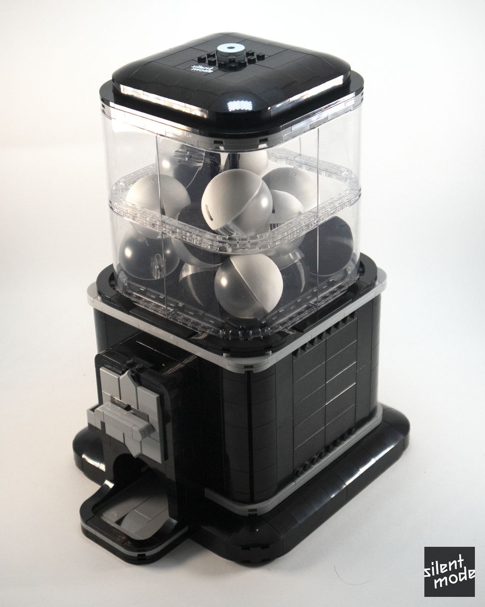 Minifigure Vending Machine Half Sphere — thumbnail 2