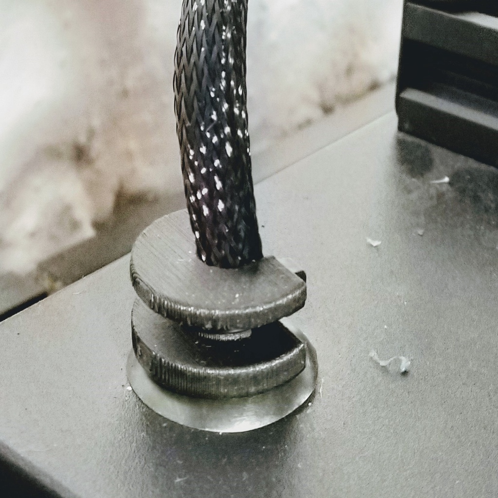 Y cable holder/lock for CR10s Pro