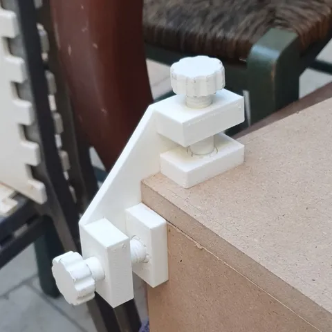 Corner clamp/vice - Separated