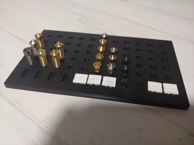 Stackable nozzle holder with labels