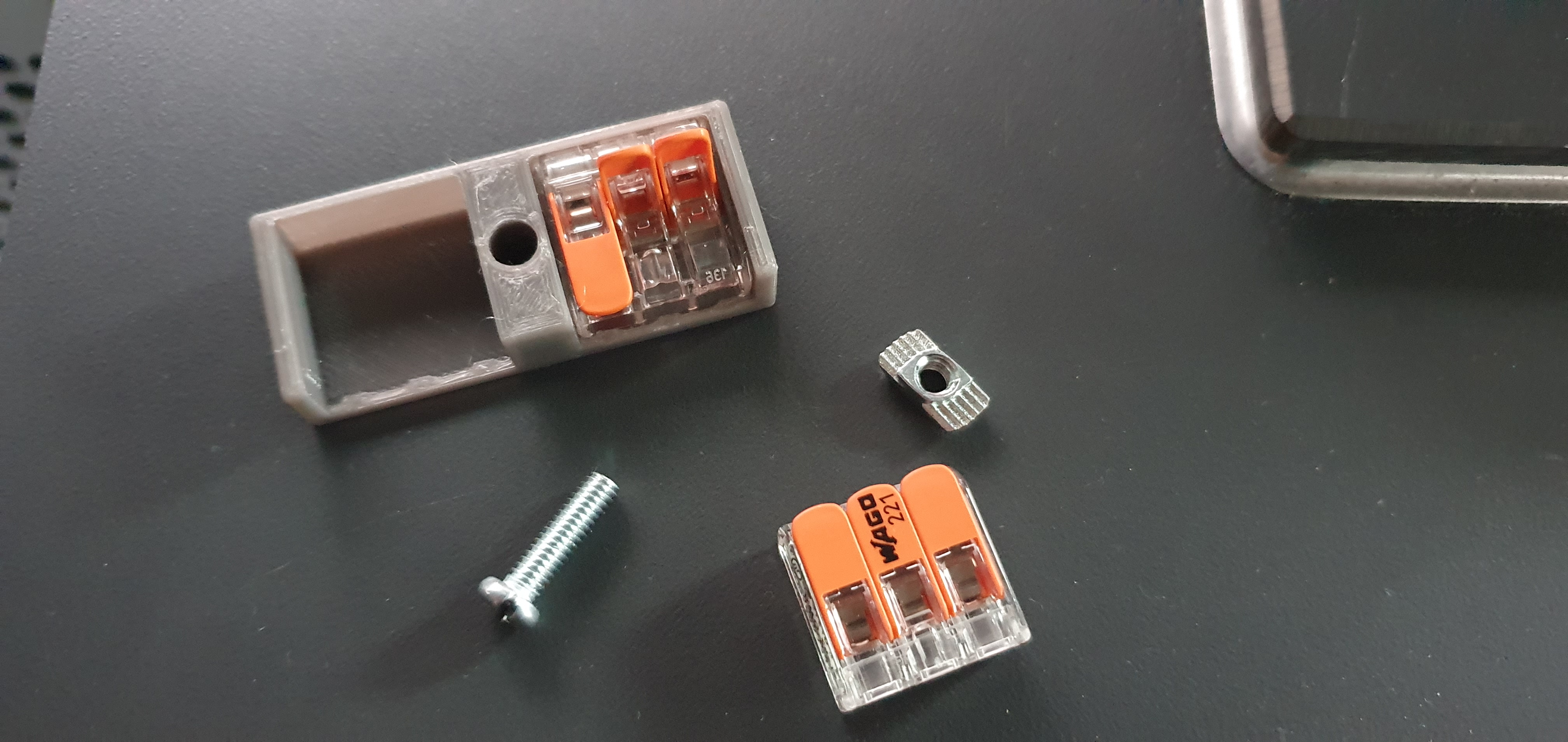 mount for two 3-way WAGO 221 connectors