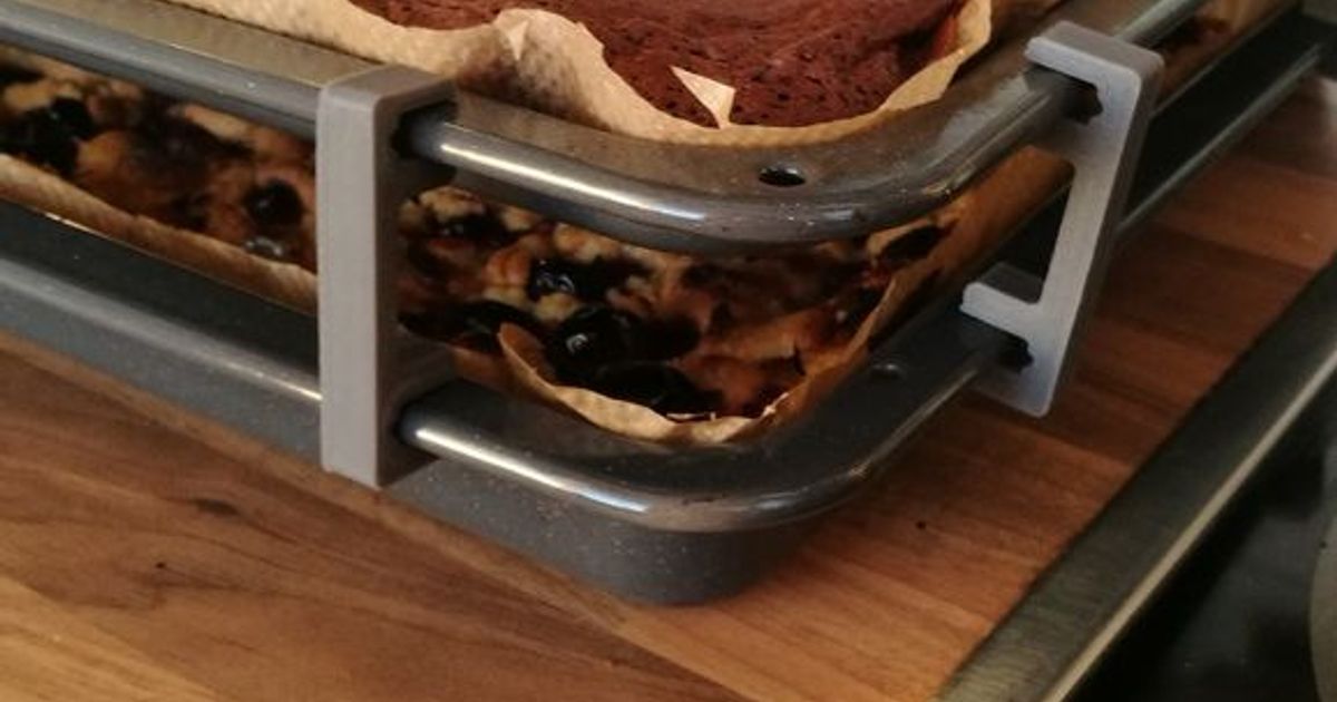 Slice Solutions Brownie Pan with Divider and Rack 