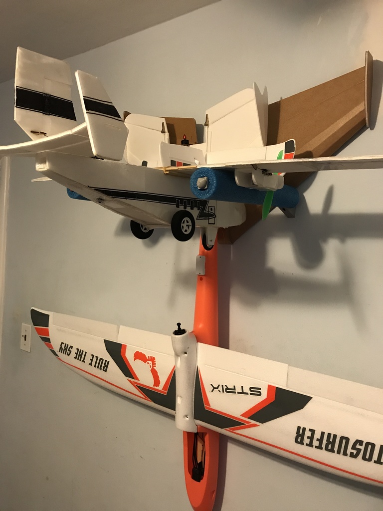 RC Airplane Wall Mount by Download free STL model