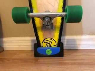 Roundtail Longboard Skateboard Stand