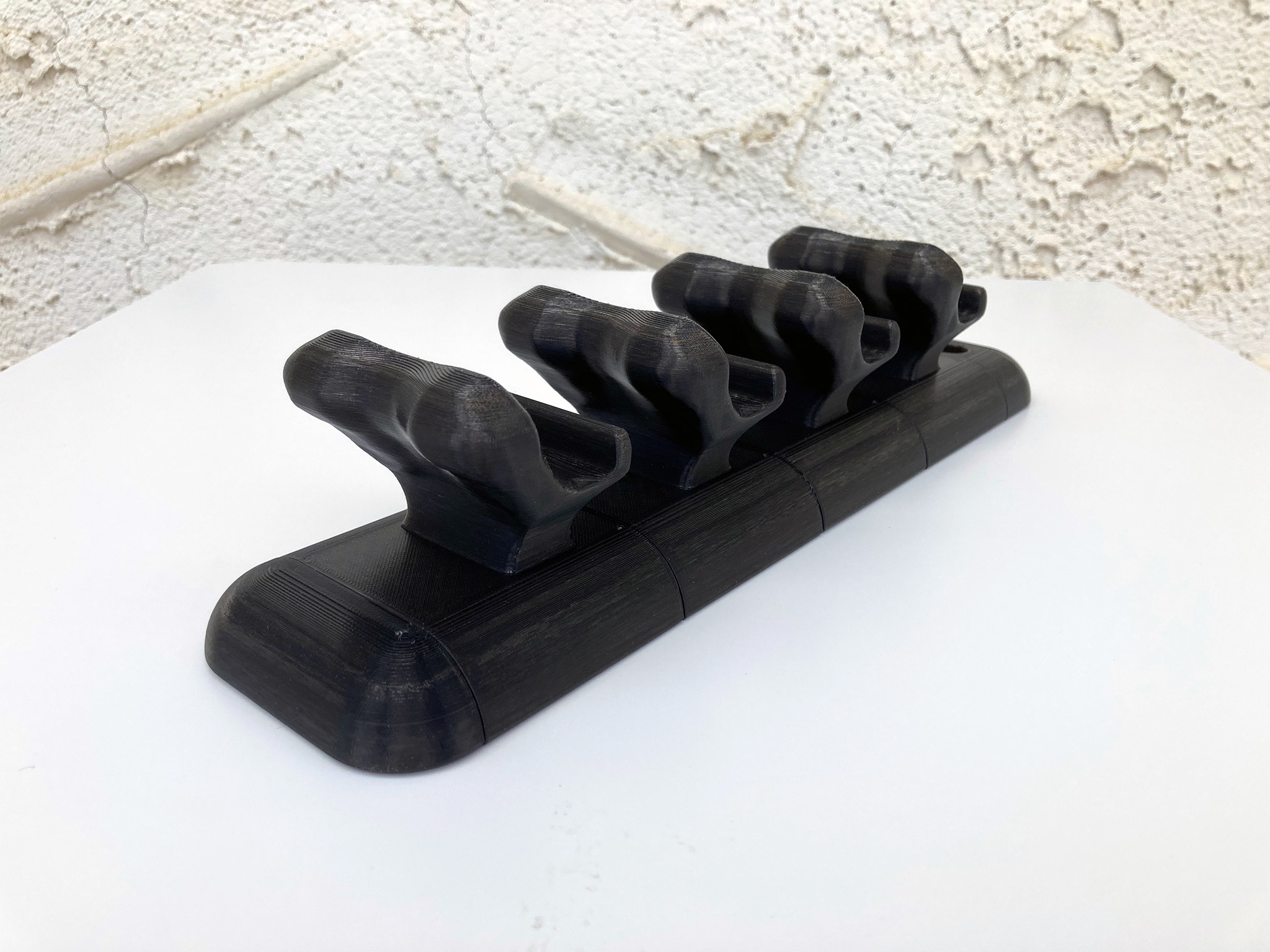 Miniatura 5 do modelo 3D The Controller Couch: a stand for multiple XBox controllers