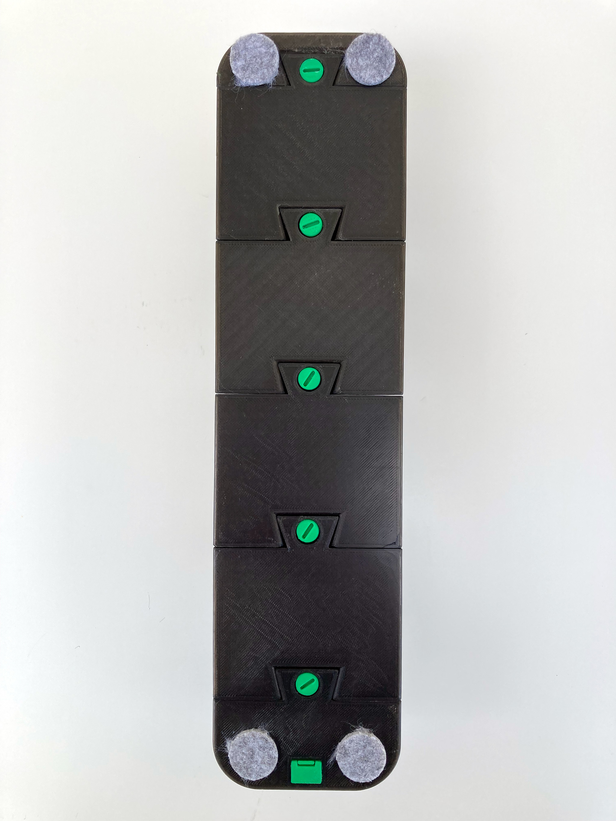 Miniatura 6 do modelo 3D The Controller Couch: a stand for multiple XBox controllers