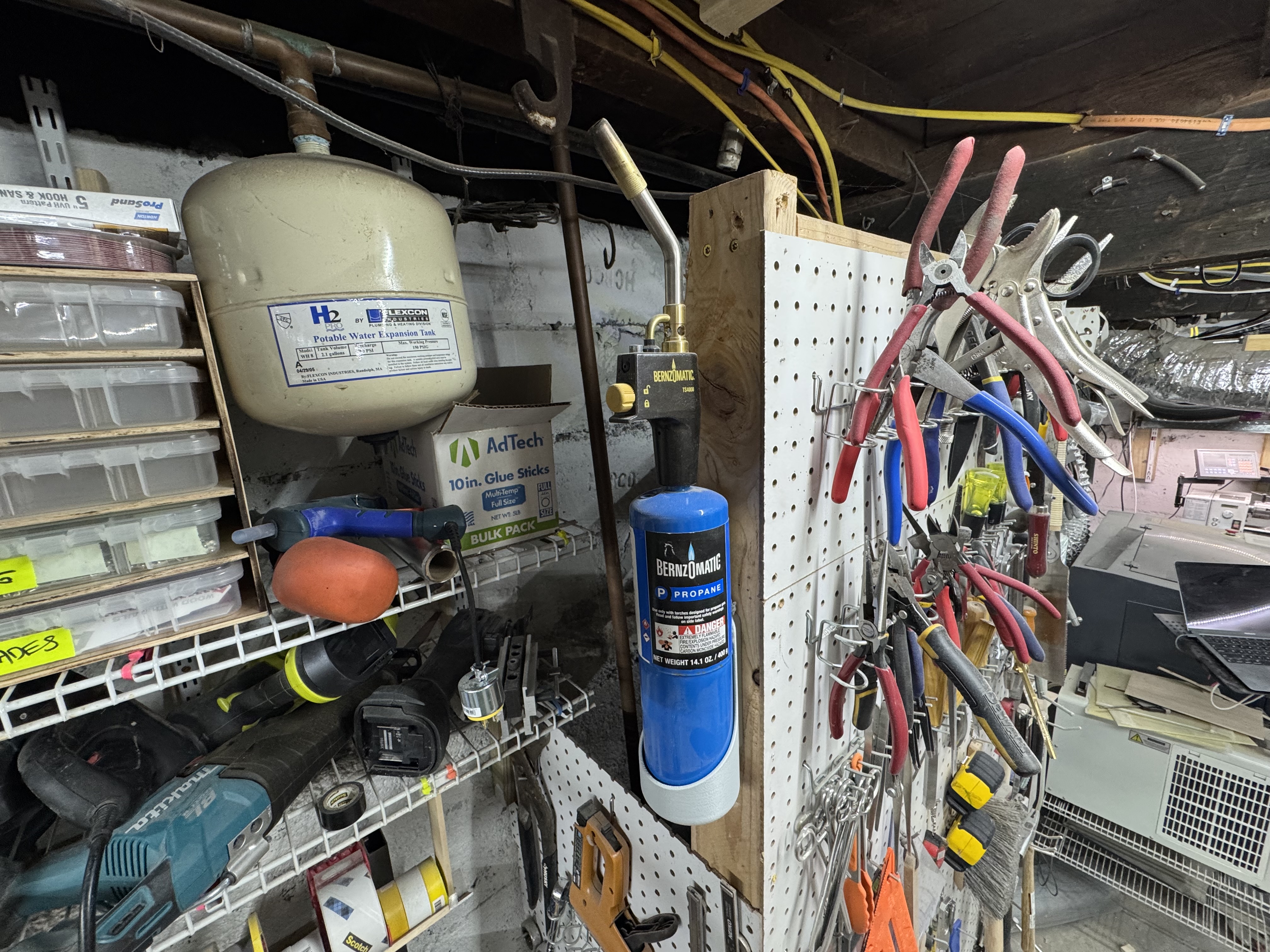 Magnetic Wall Mount for Handheld Blowtorch