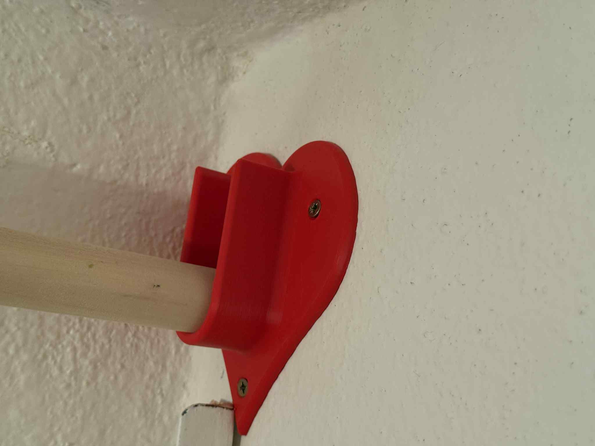 Garnish bracket for a rod with a diameter of 28 mm