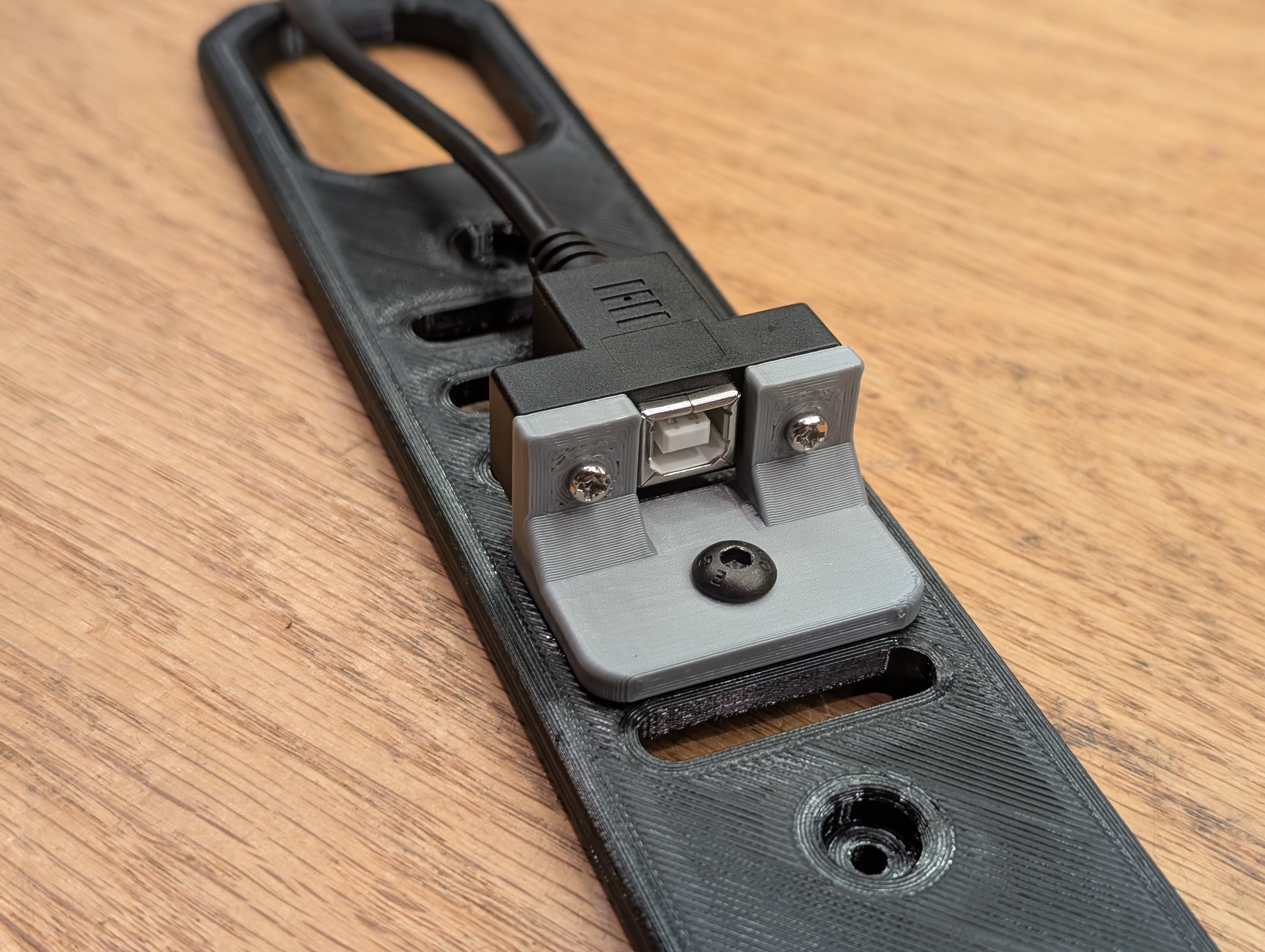 MLok Relocation Bracket USB-B