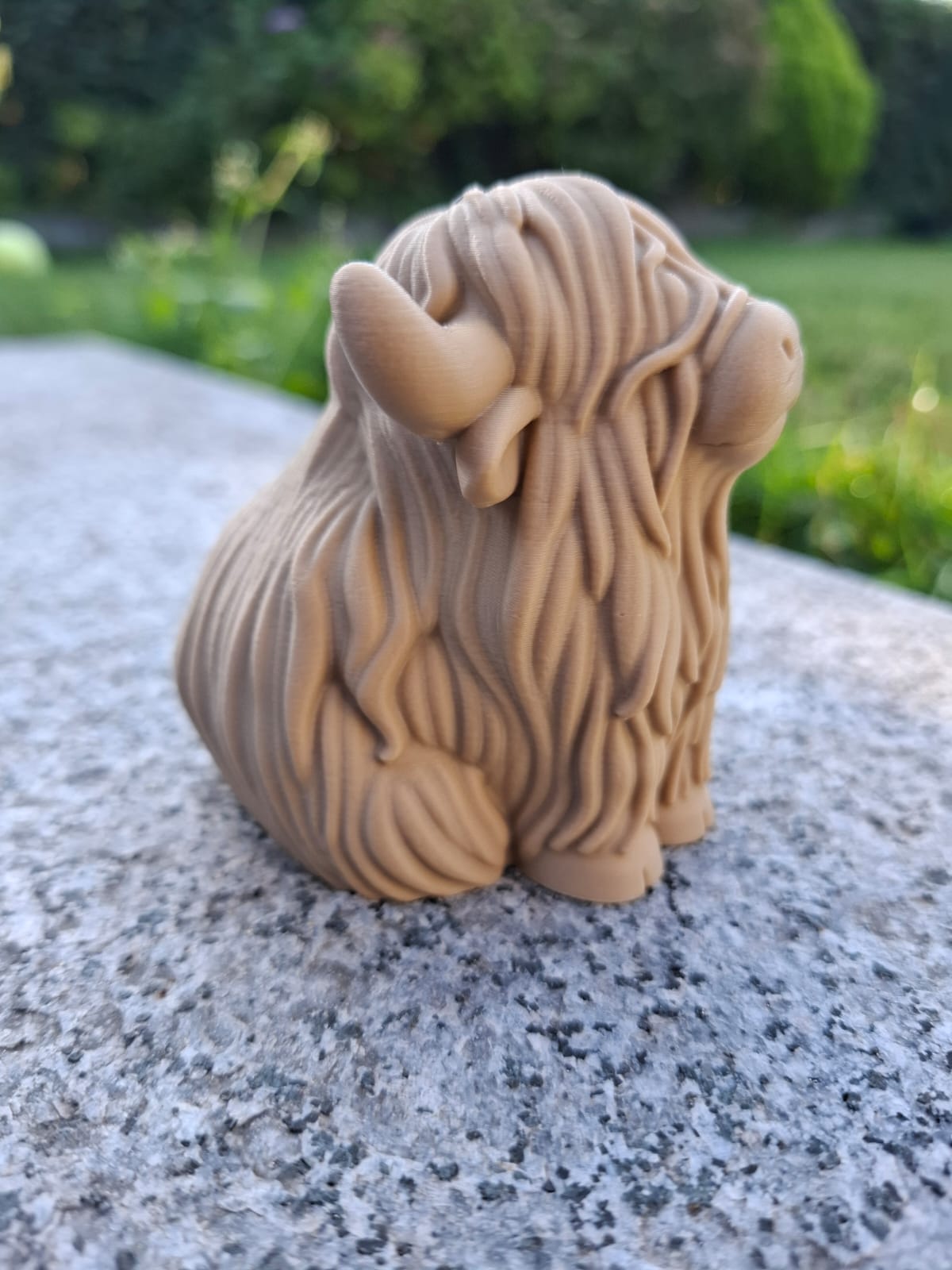 Chonky Highland Cow – Seated “Coo” Desk Buddy
