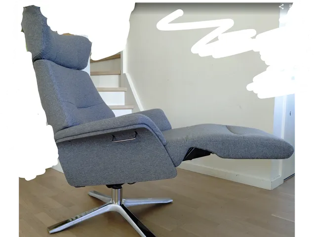 Conform Air Armchair with Footrest - footrest mod