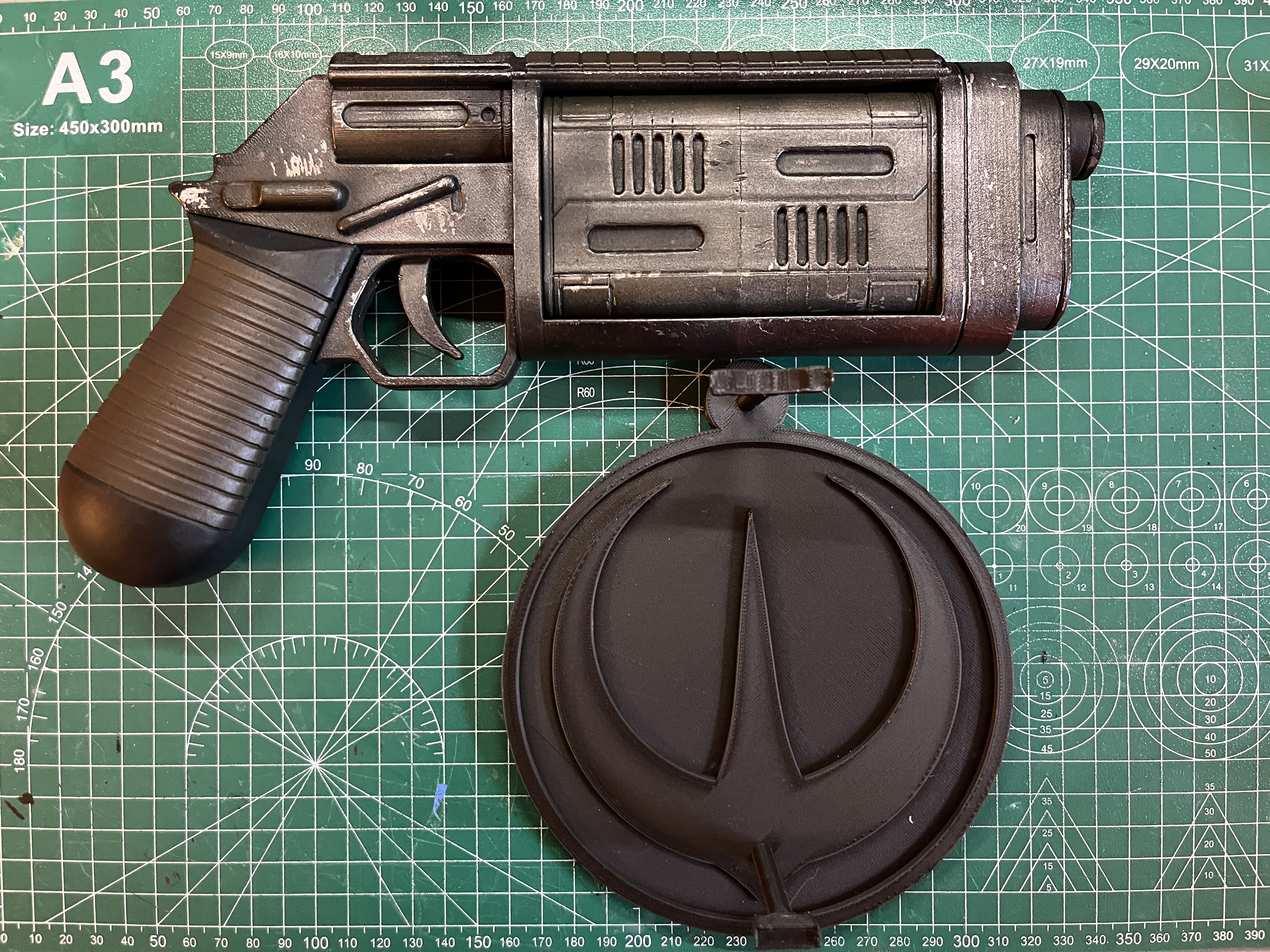 MW-20 Bryar Pistol - Cassian Andor Blaster