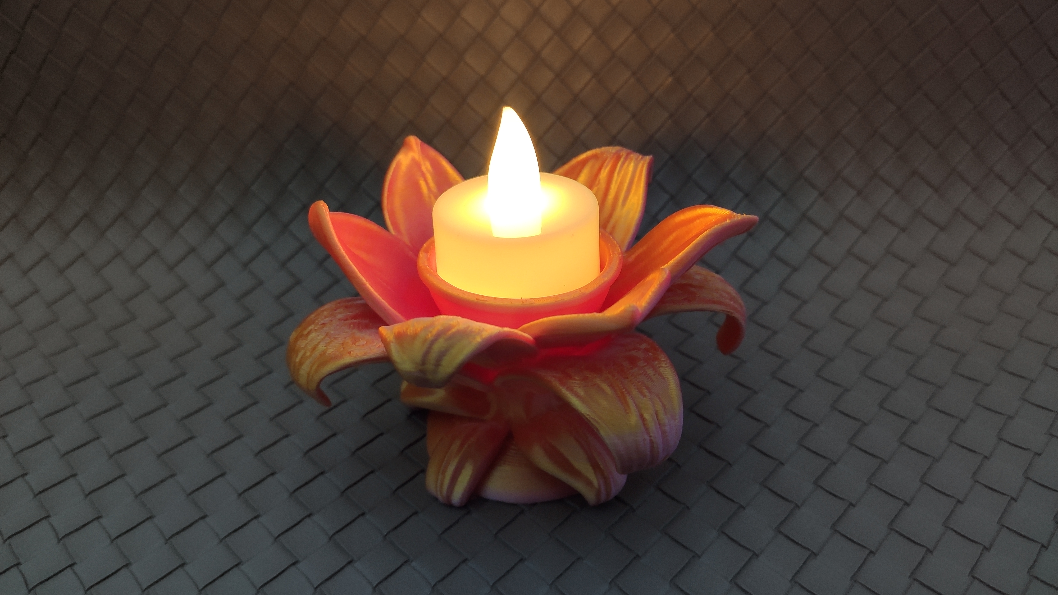 Lily Flower - LED tealight holder