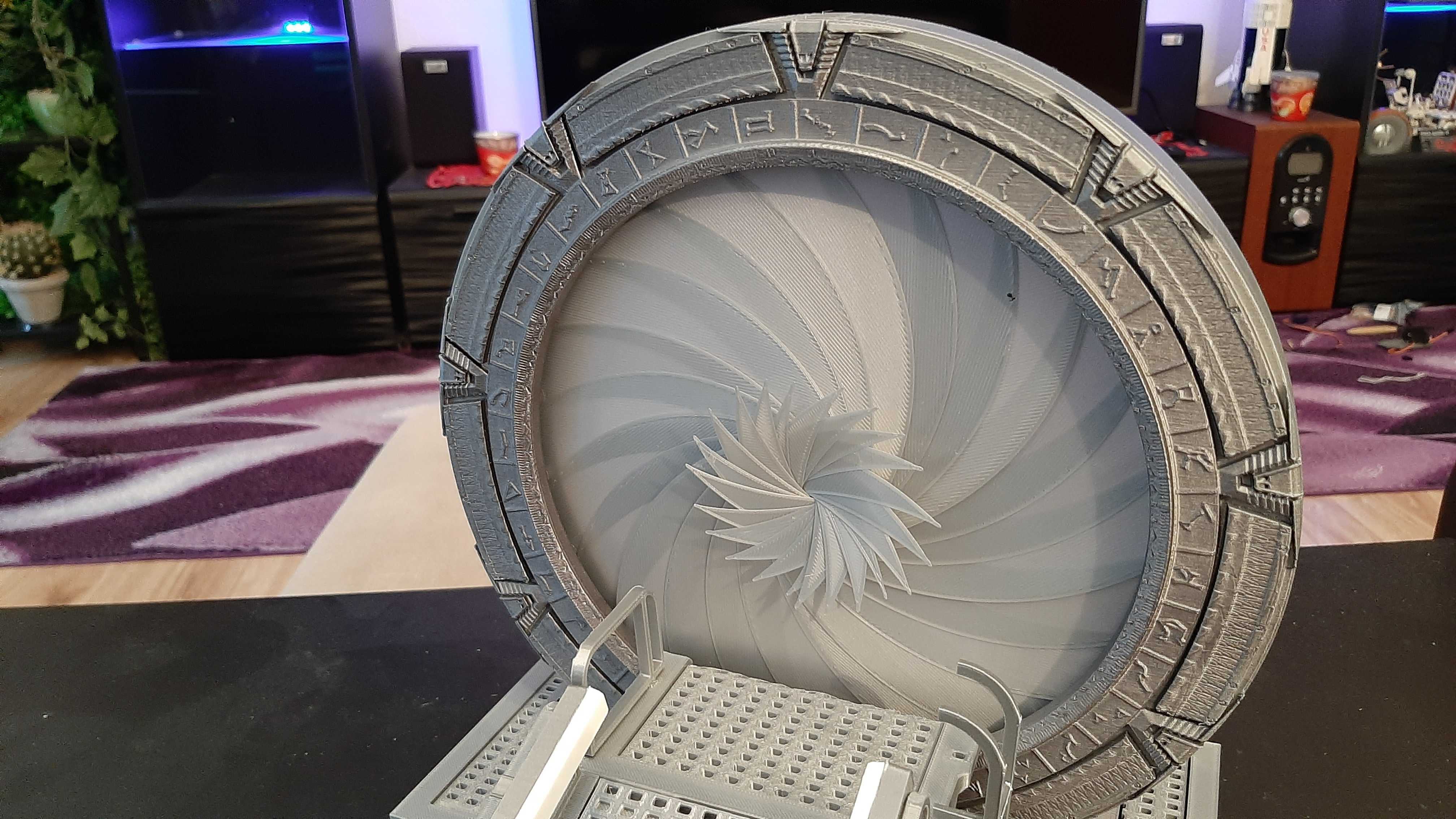 Miniatura 3 do modelo 3D Stargate with a working Iris