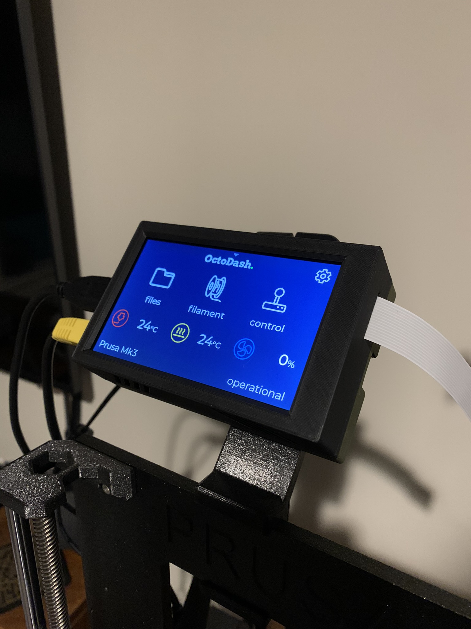 Hyperpixel 4.0 Pi 4 Case with ribbon cable slot