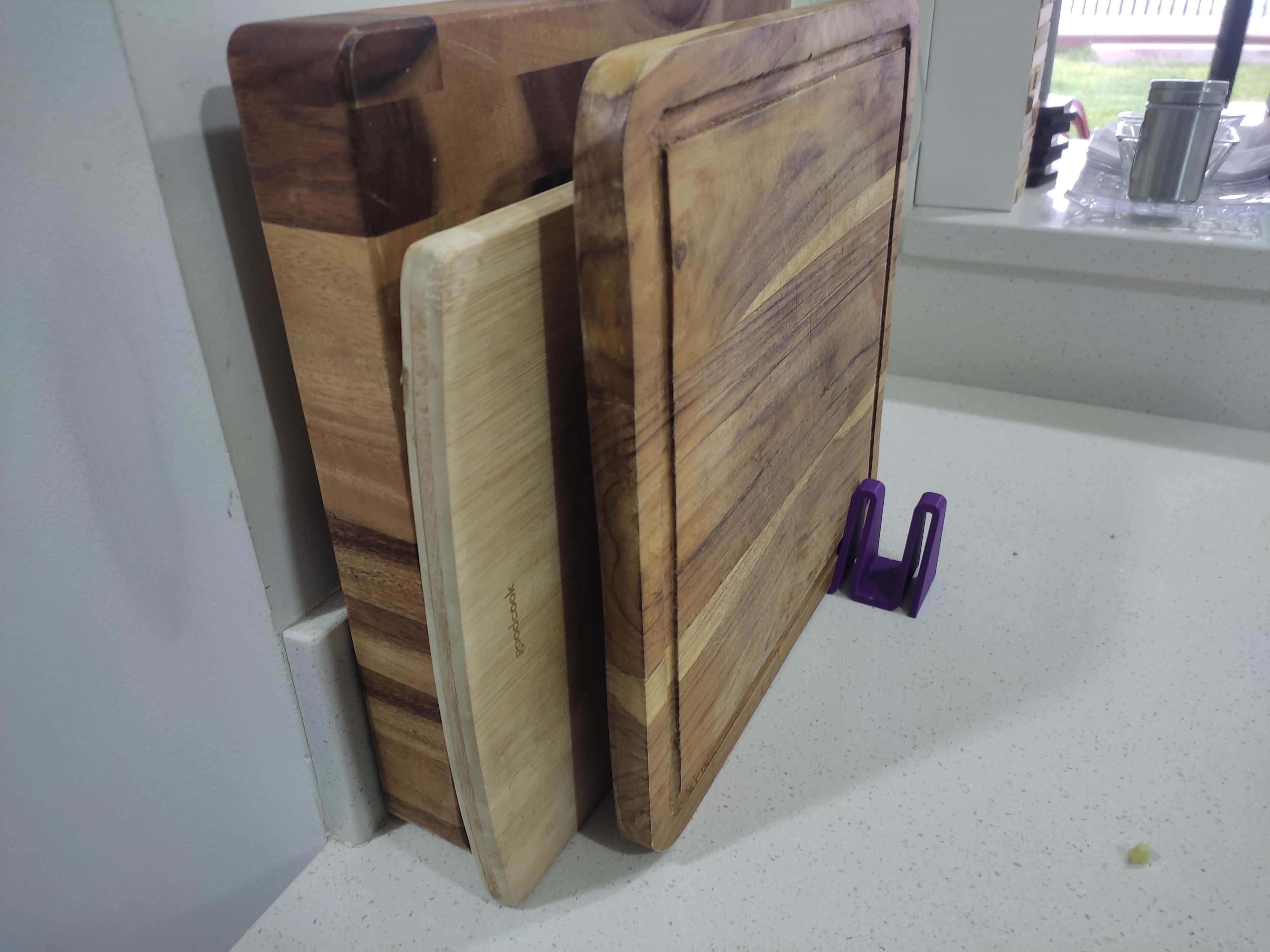 Miniatura 2 do modelo 3D Cutting Board Holder
