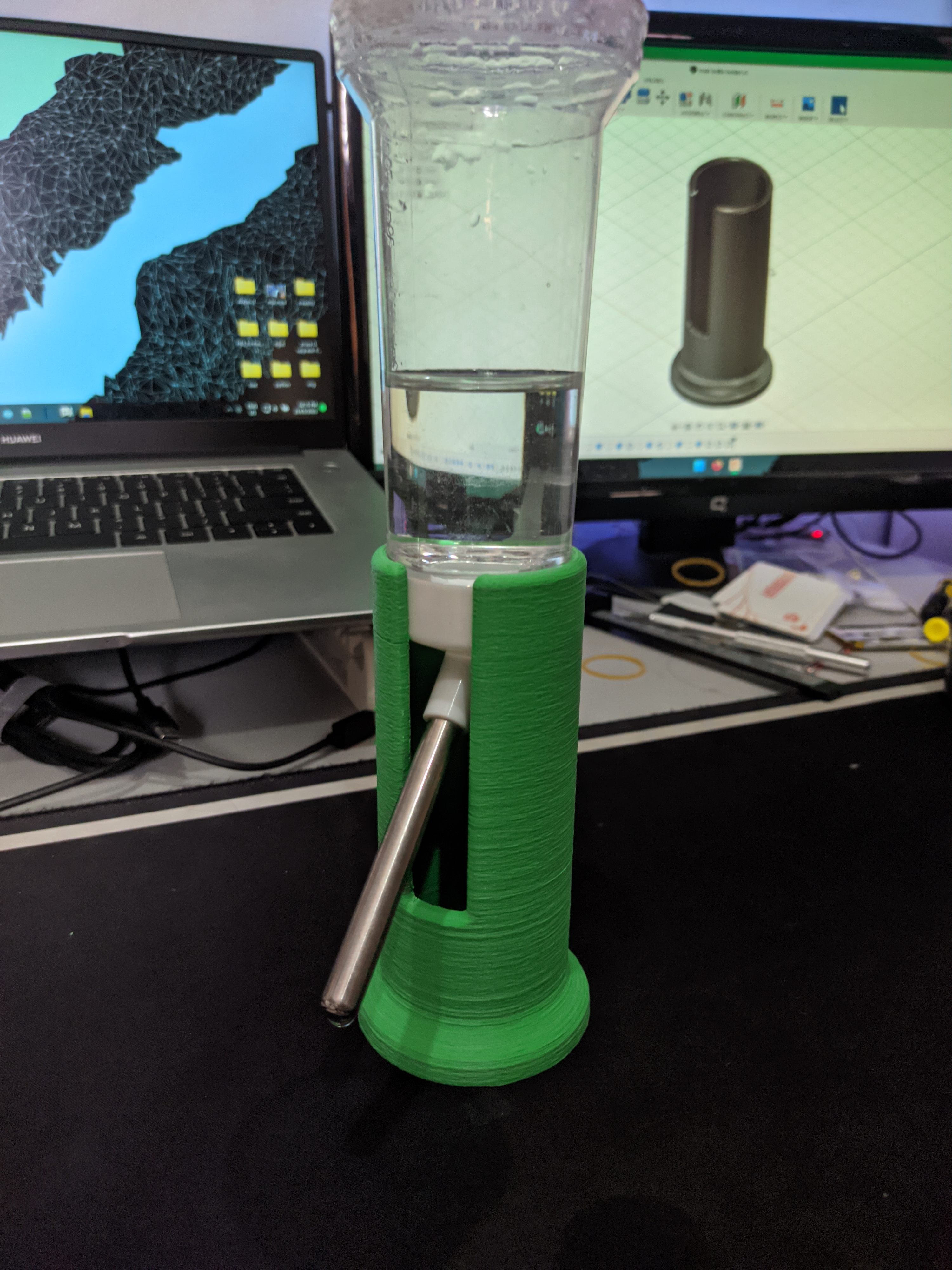 Hamster water bottle stand