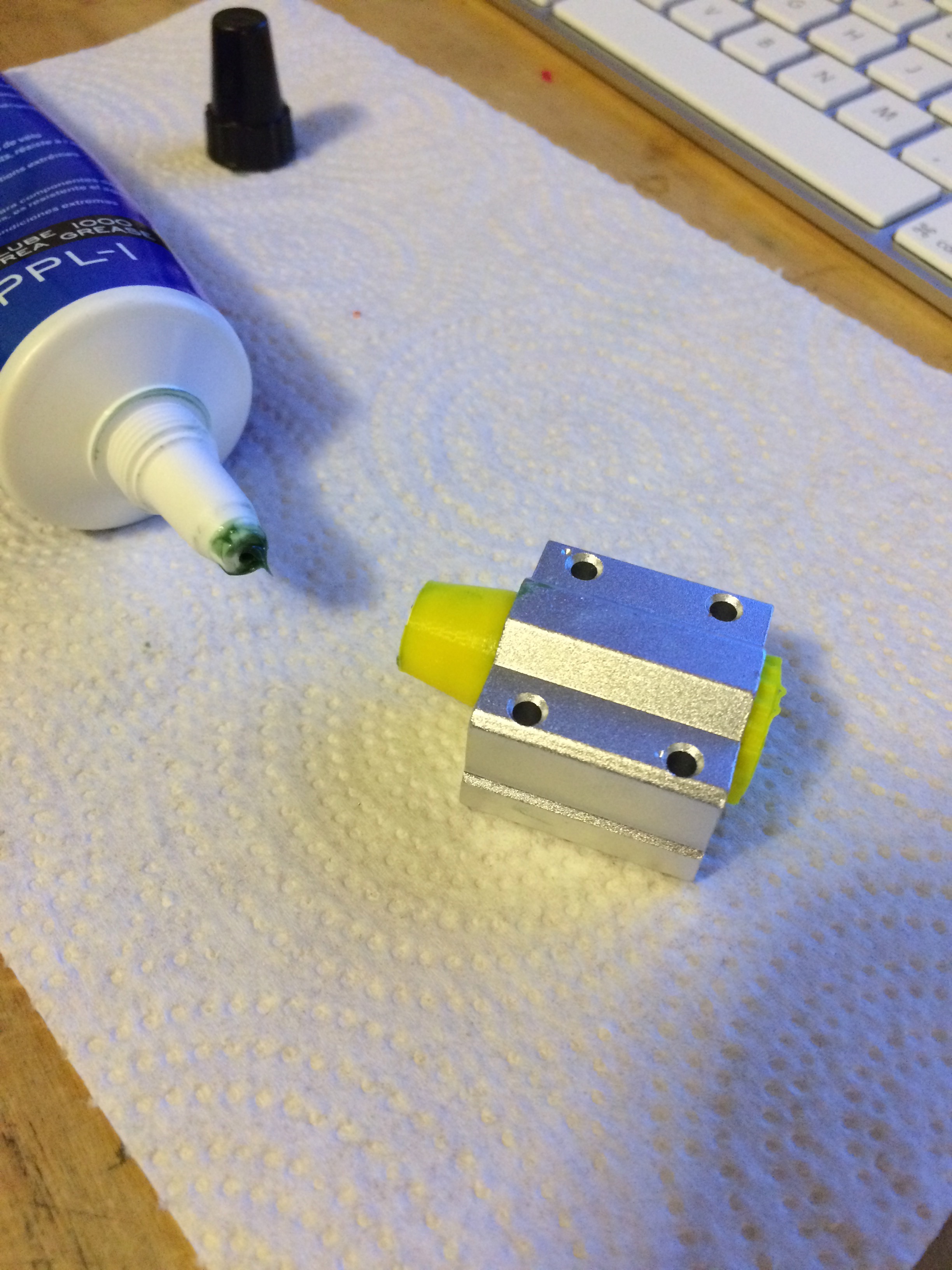 LMU Bearing Grease Packer by Thomllama Download free STL model