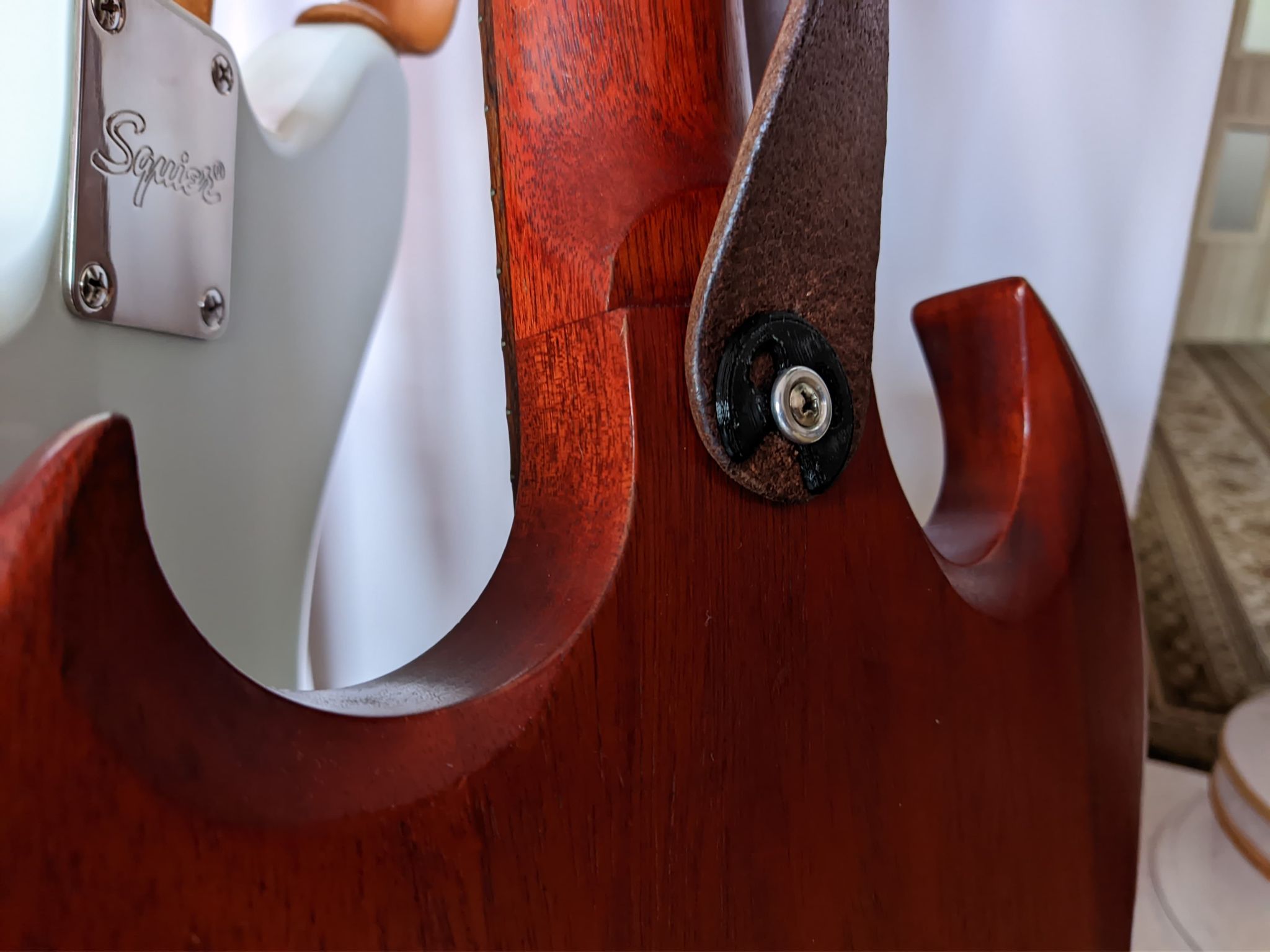 Gibson/Epiphone guitar straplock by awethesound Download free STL