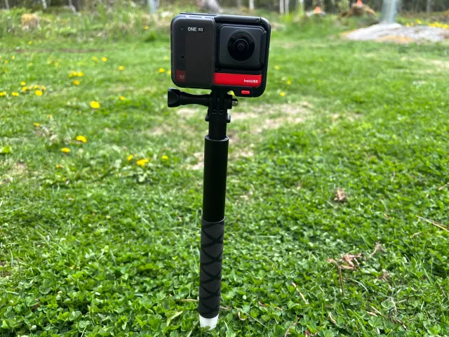Lace plug for selfie stick