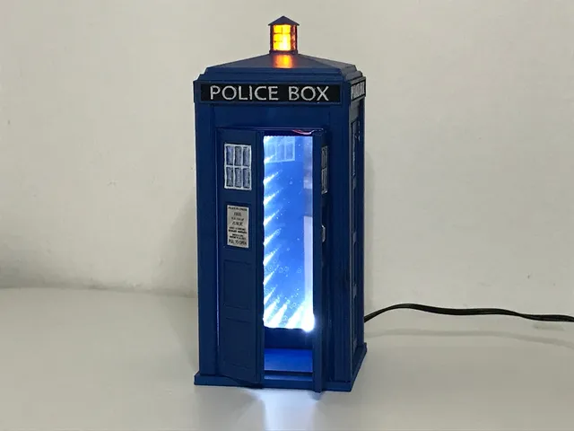 Infinity Mirror Tardis