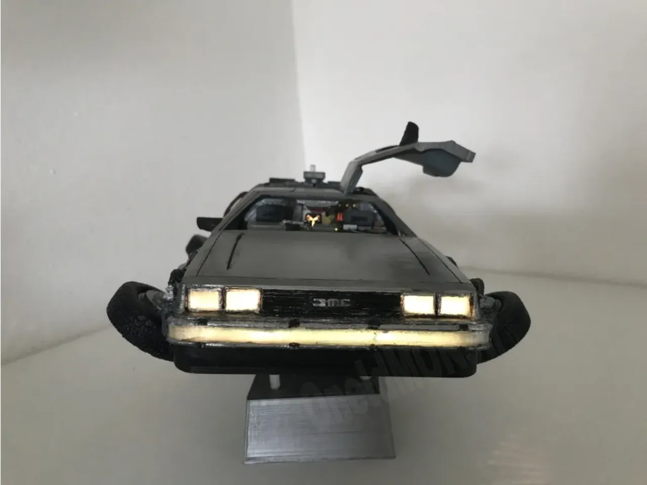 How to build a pinewood derby DeLorean time machine 