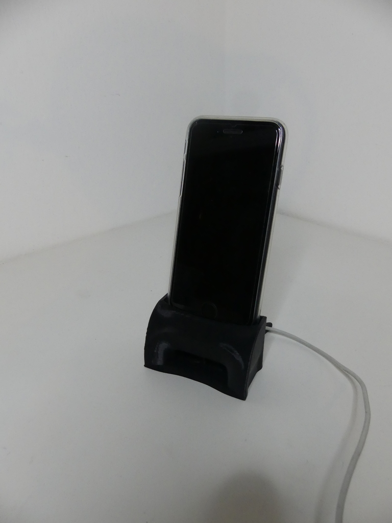 iPhone 7 docking station and sound amplifier