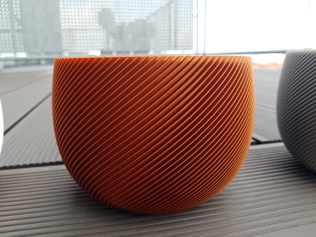 finned planter 15