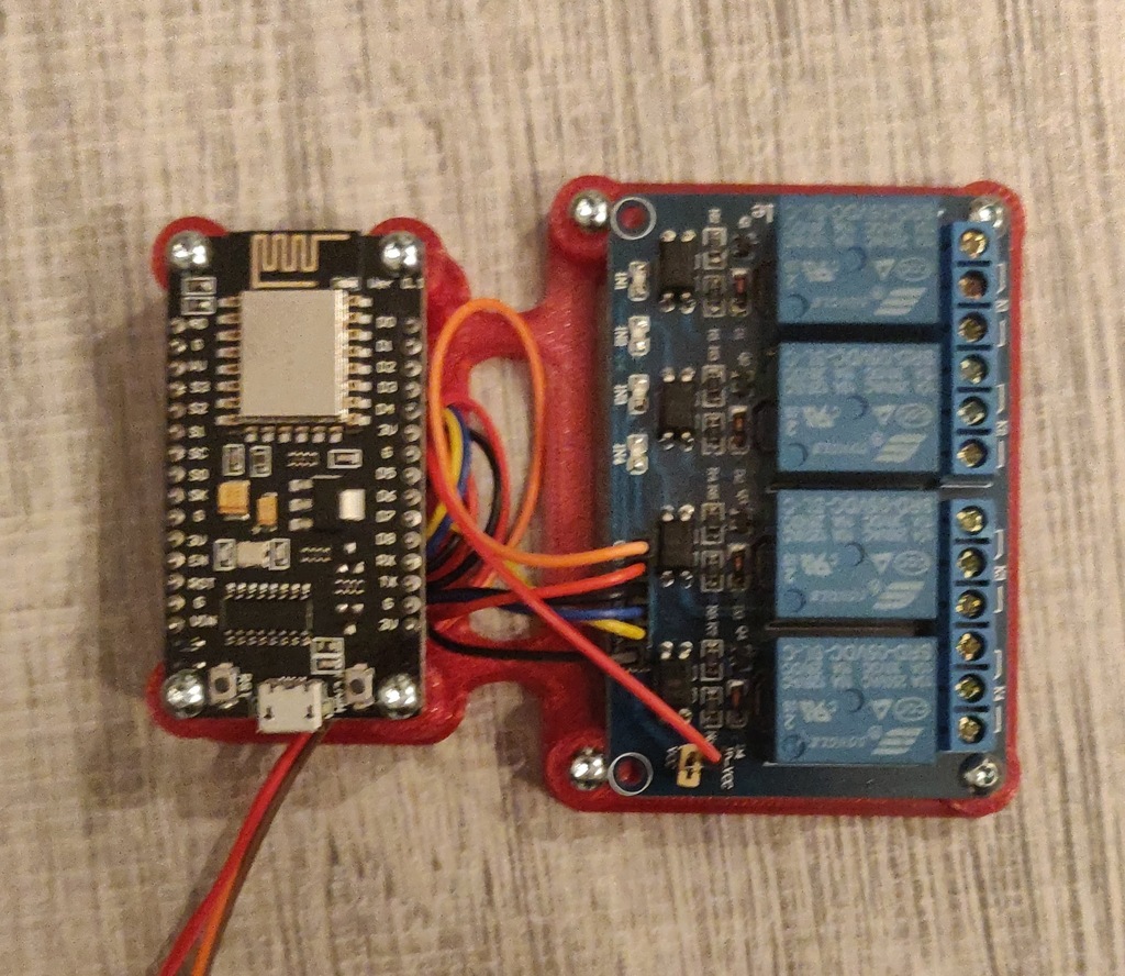 ESP8266 4 Relay module mount