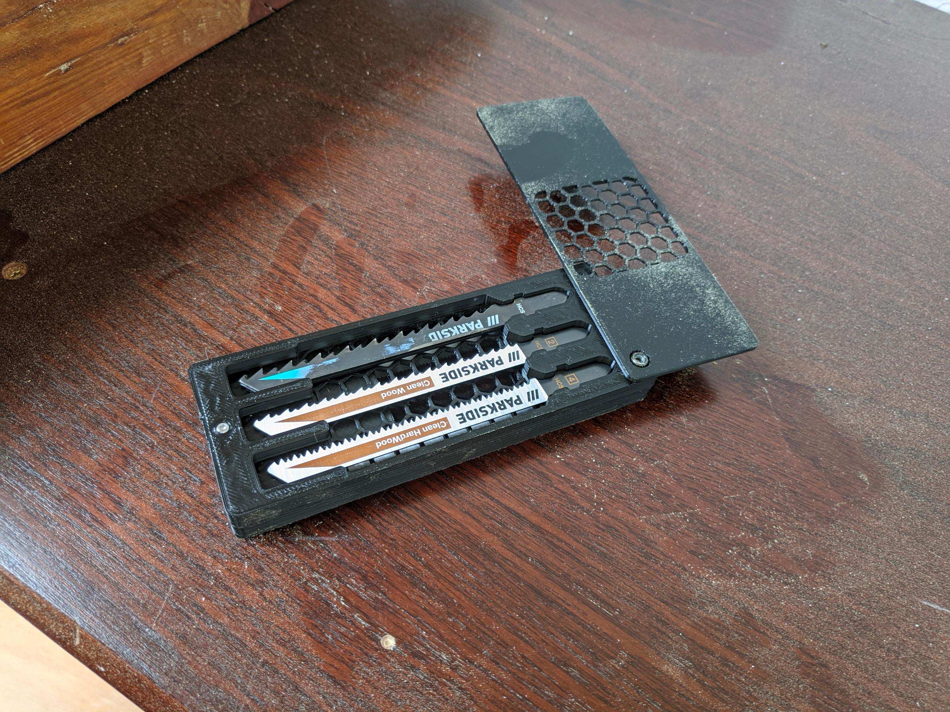 Double sided Jigsaw Blade Case by Wesapatrar Download free STL model