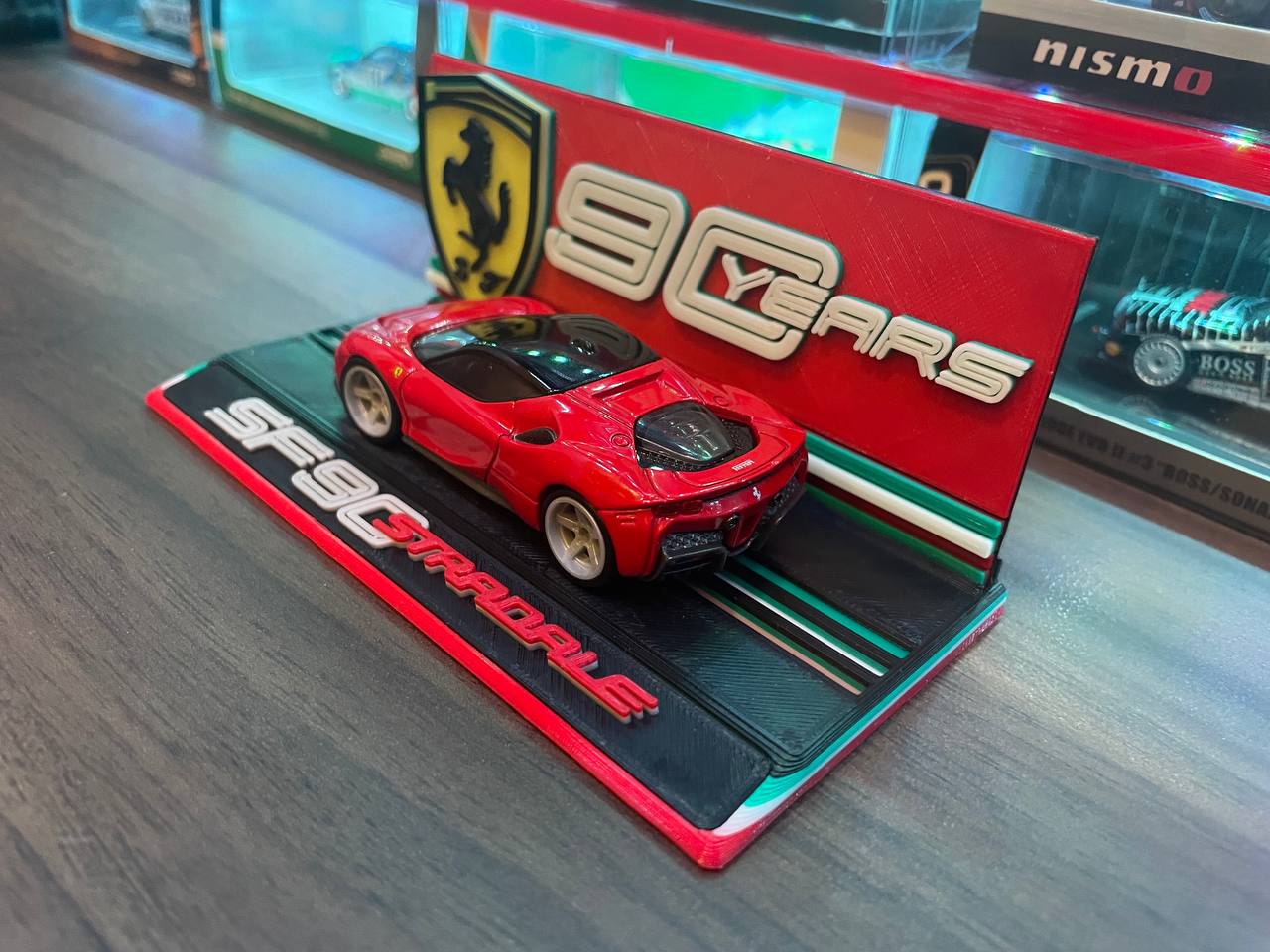 tomica ferrari sf90