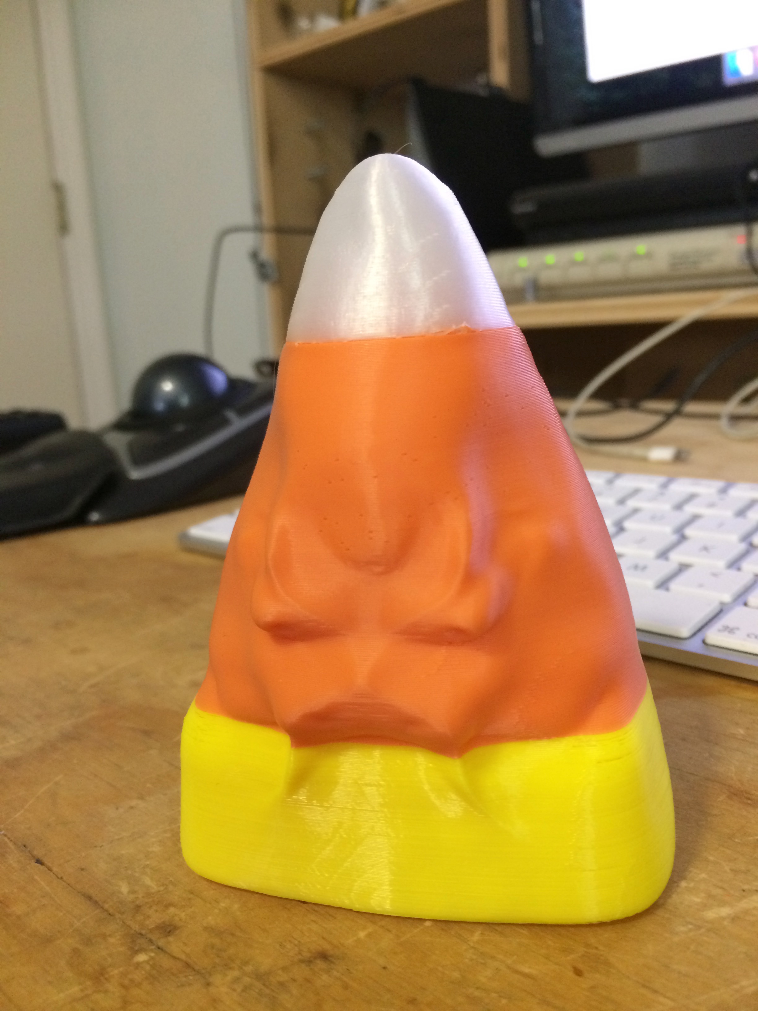 Miniatura 4 do modelo 3D Angry Candy Corn