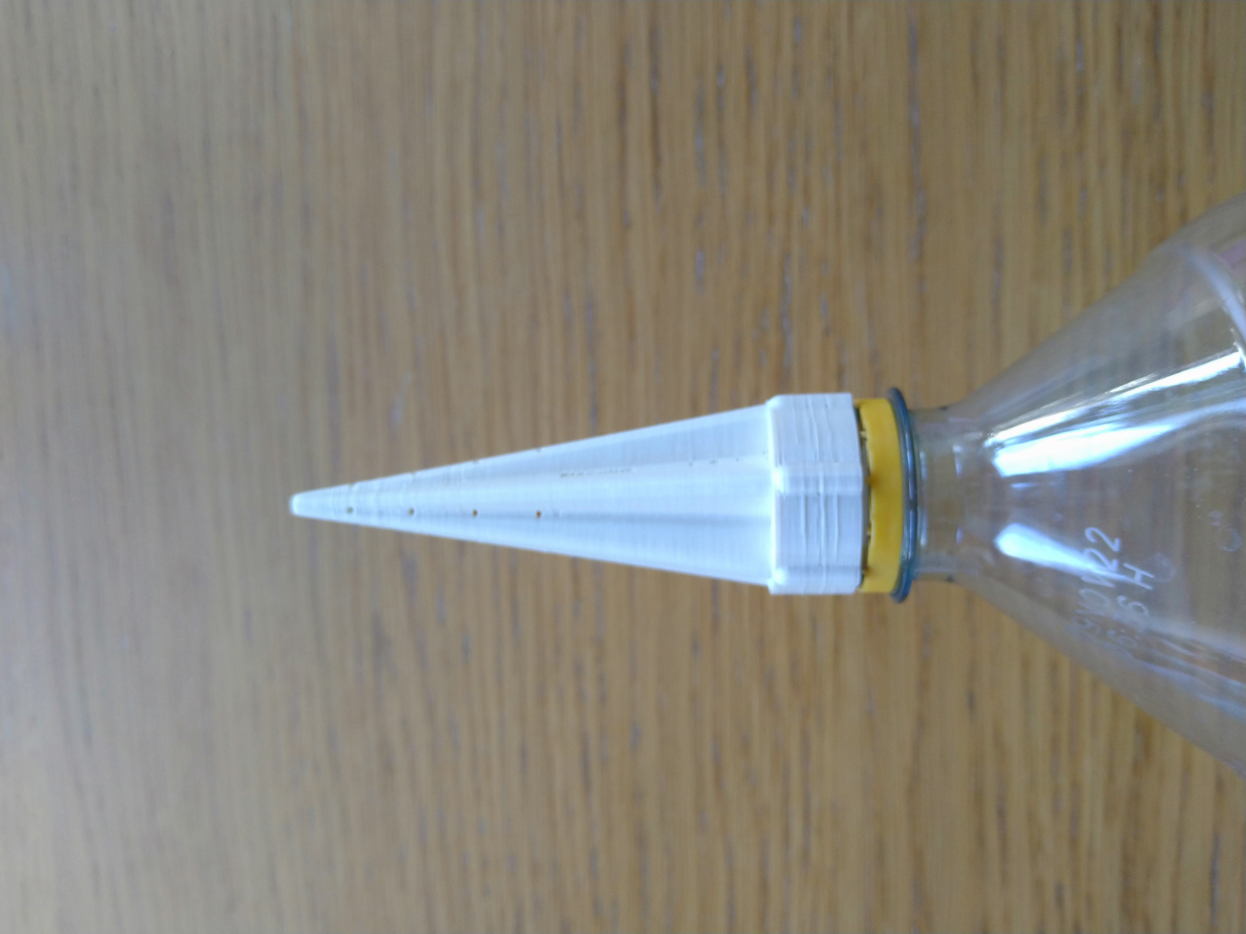 PET bottle irrigation spike