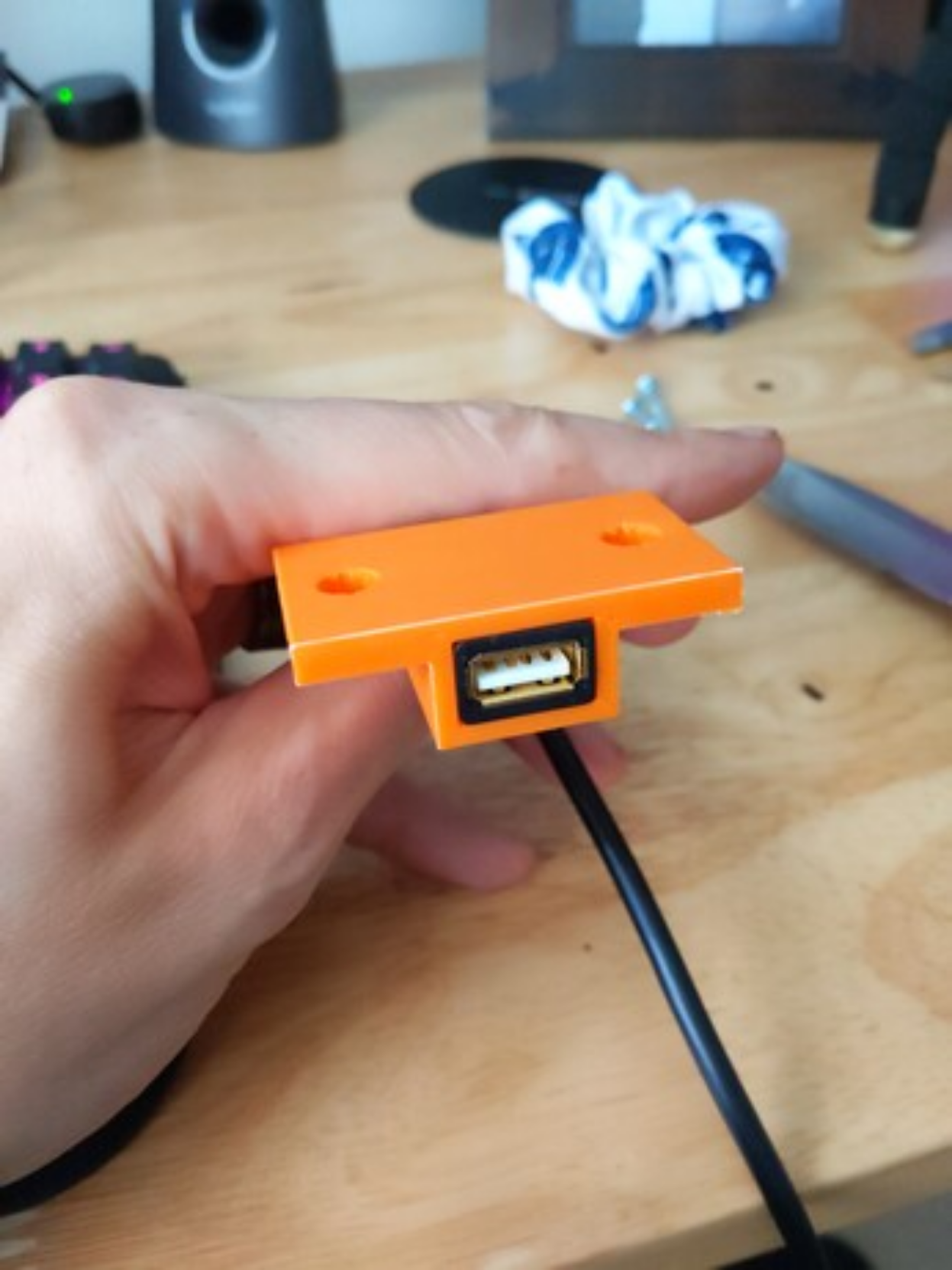 USB Extension Under Desk Mount by zer0pink Download free STL model