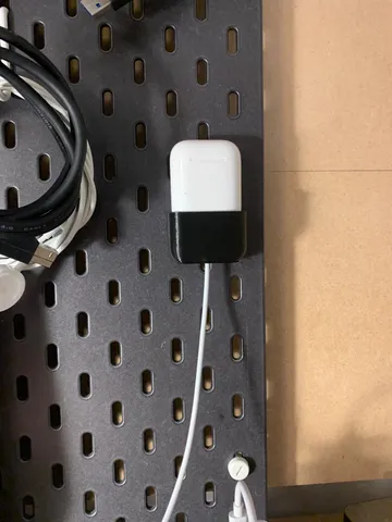 Skadis Airpods Charging Dock