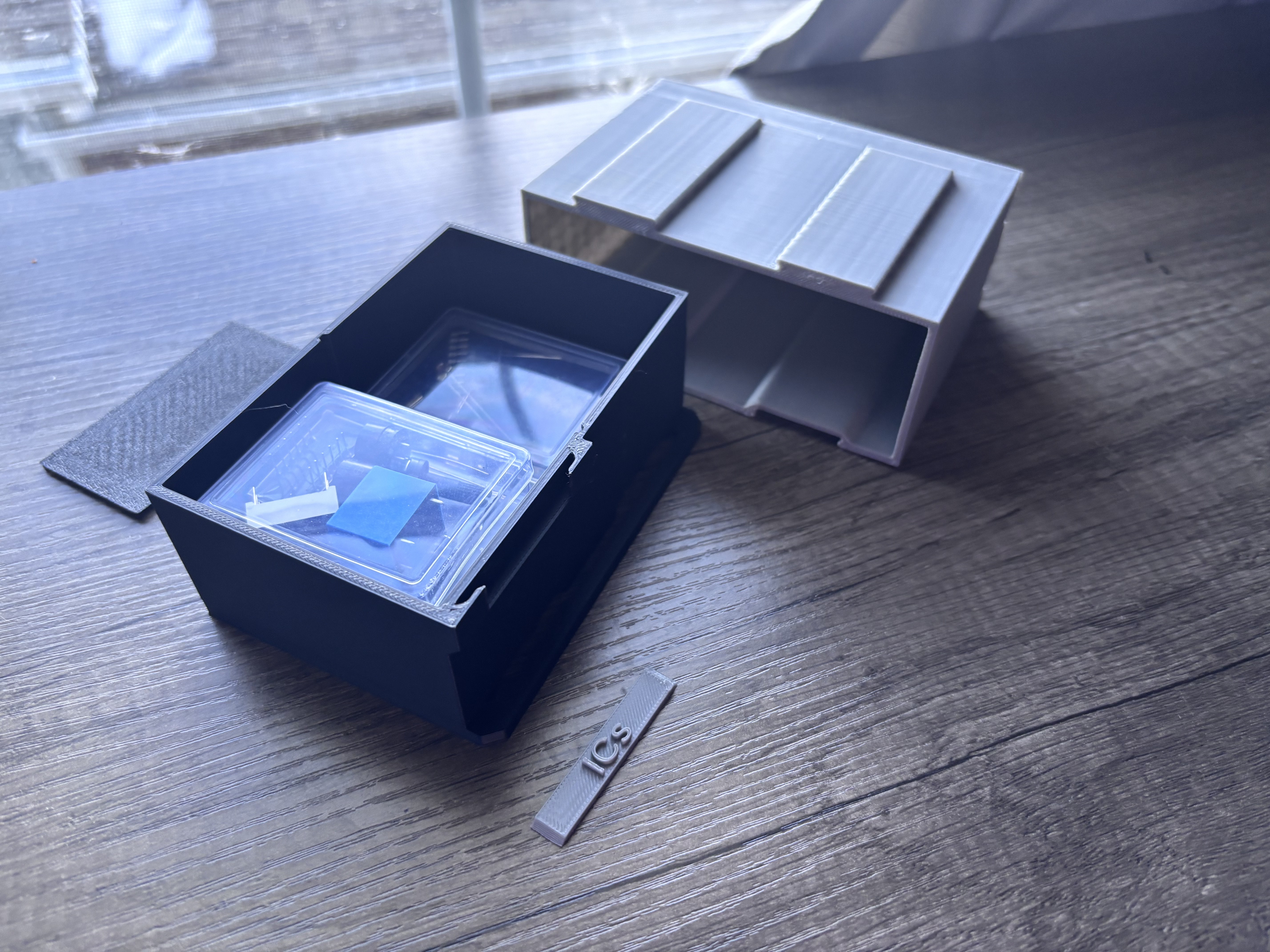 Medium Drawer 1x2 – Wall Rack System By Xavi V