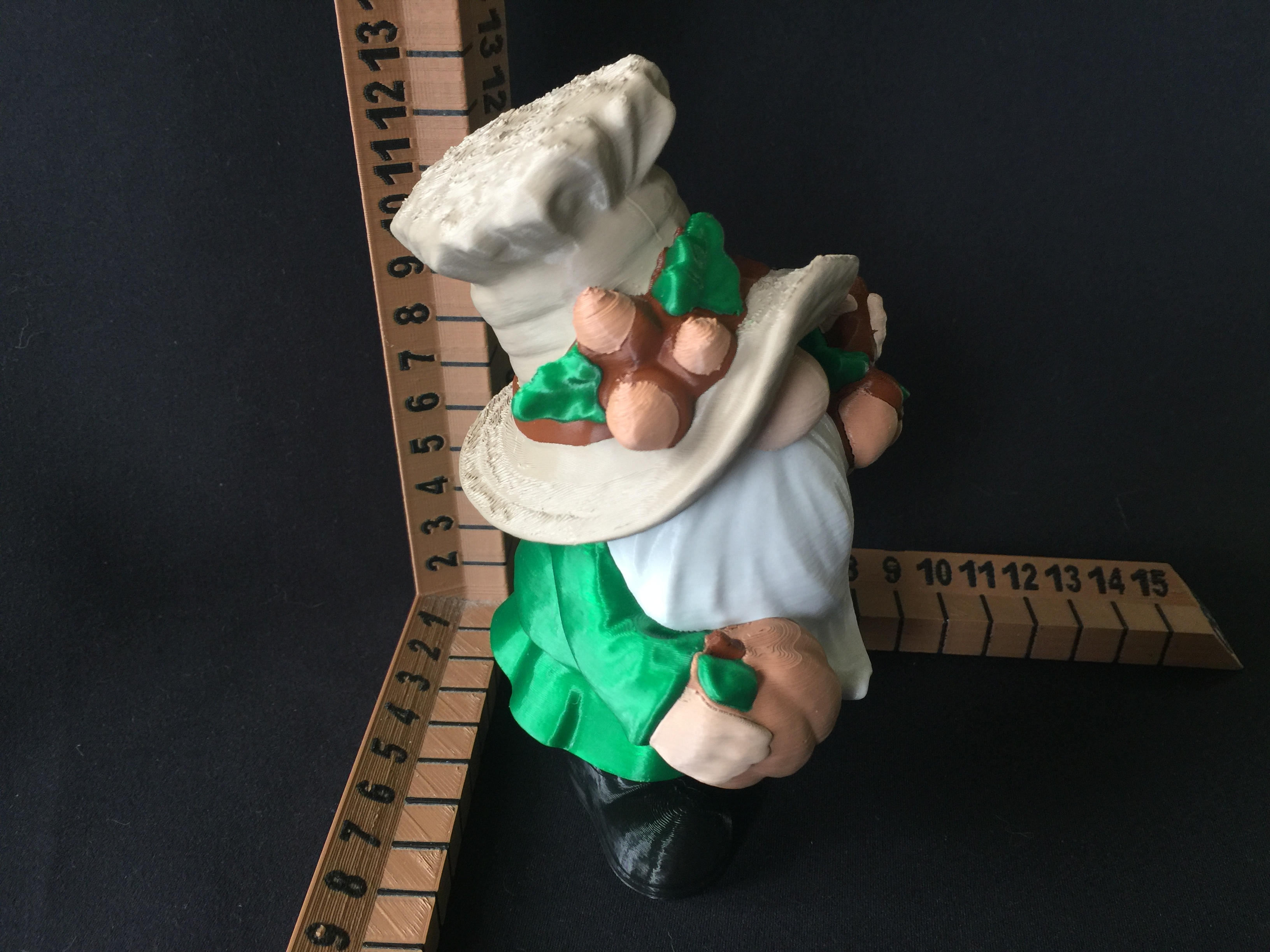 Fall Gnome Statue — miniatura 7