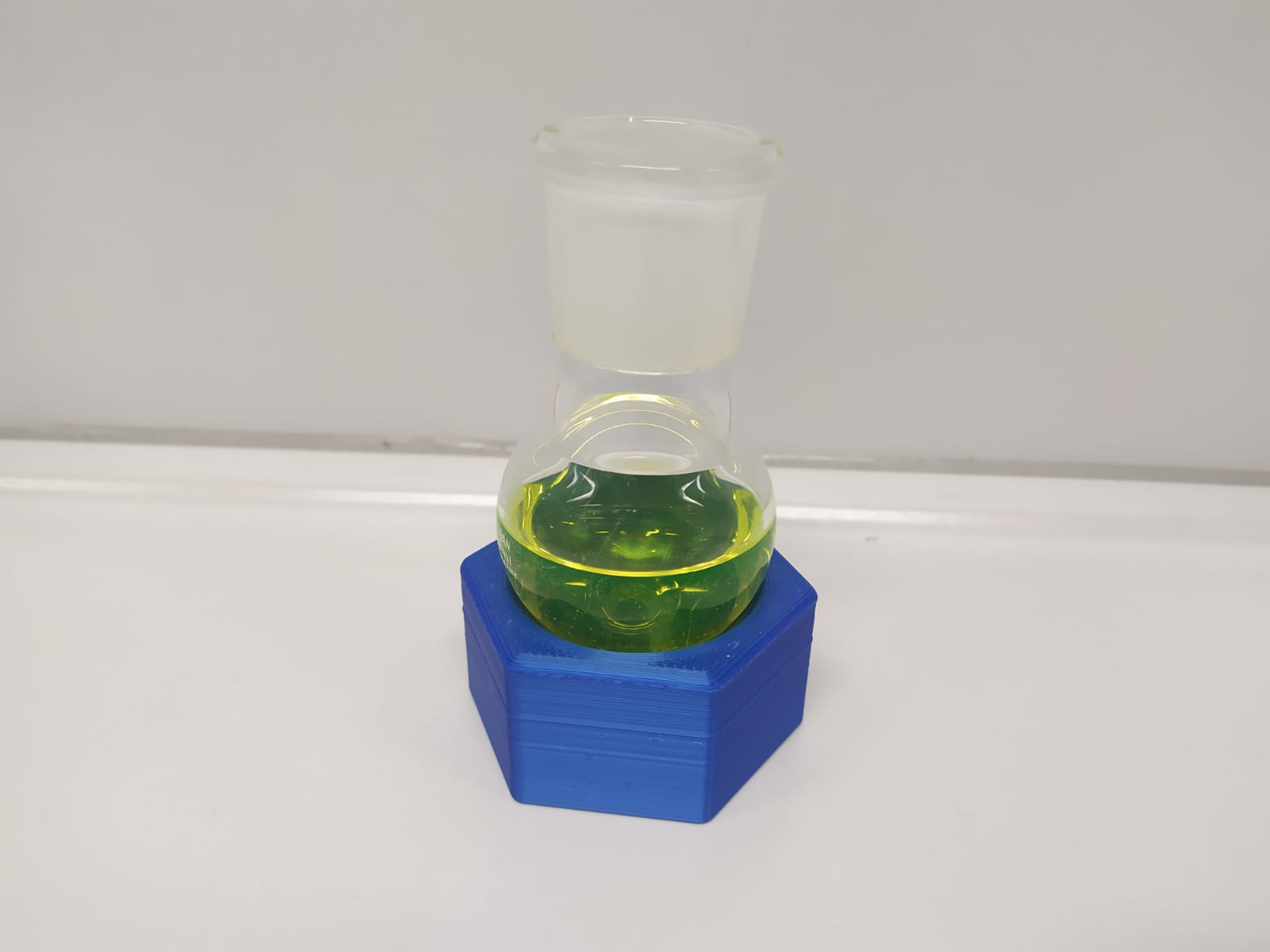 NMR tubes stand with a place for flask by Krokodyl Download free STL