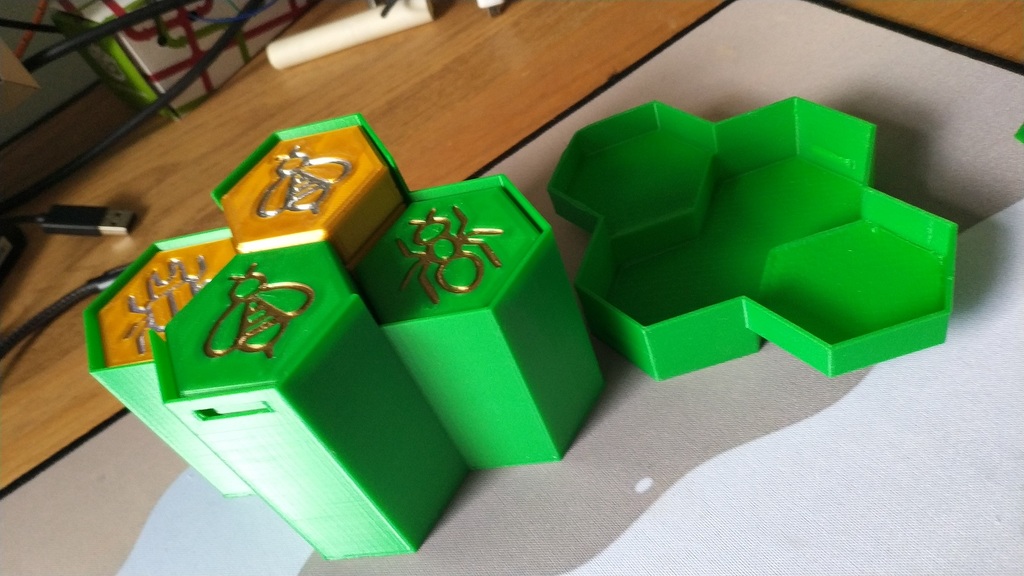 Box for Swarm + FreeCAD Files
