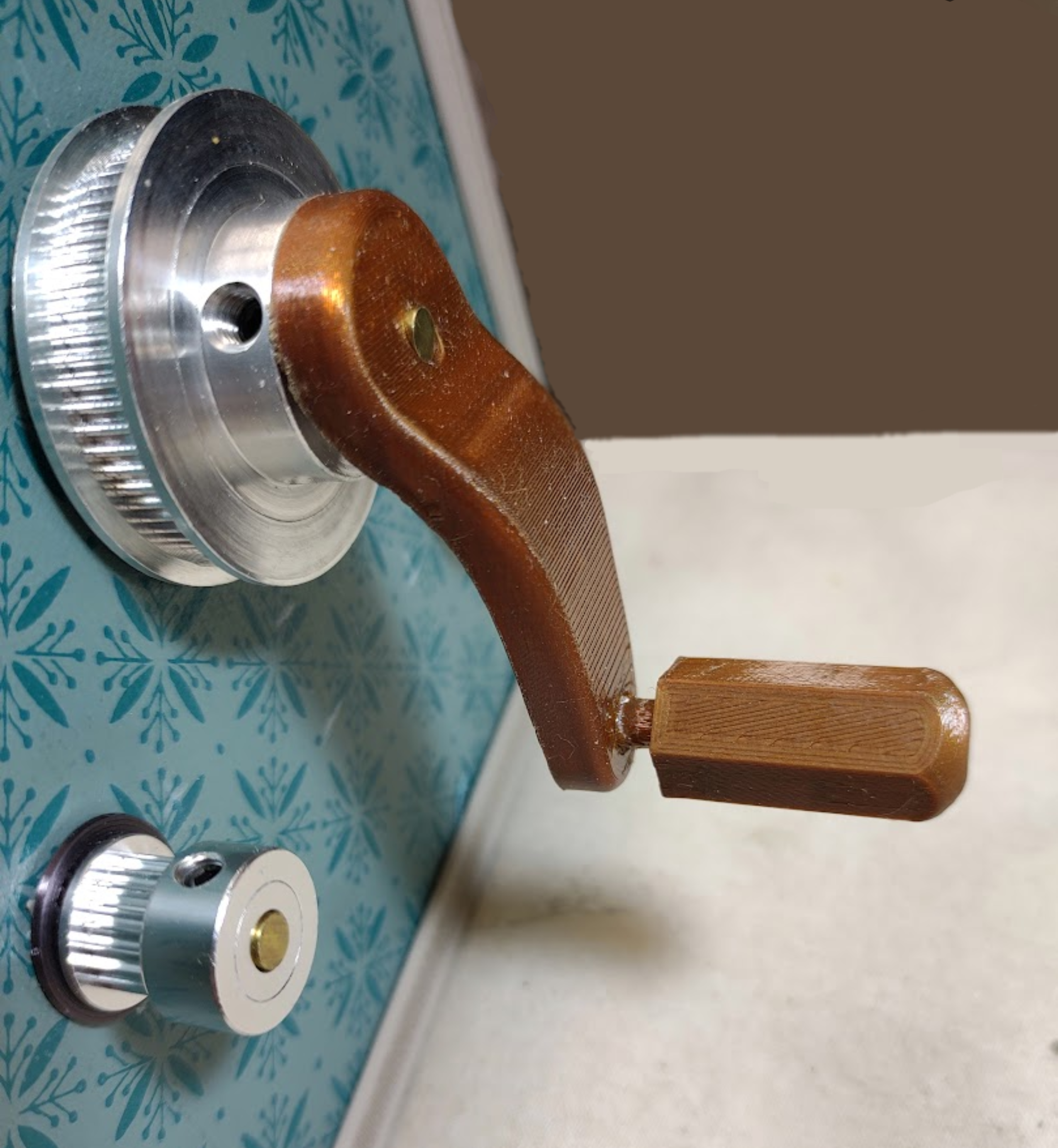 Crank handle with bent arm