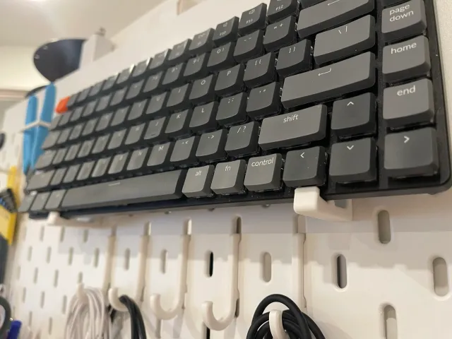 Keychron K3 Holder on Skadis pegboard