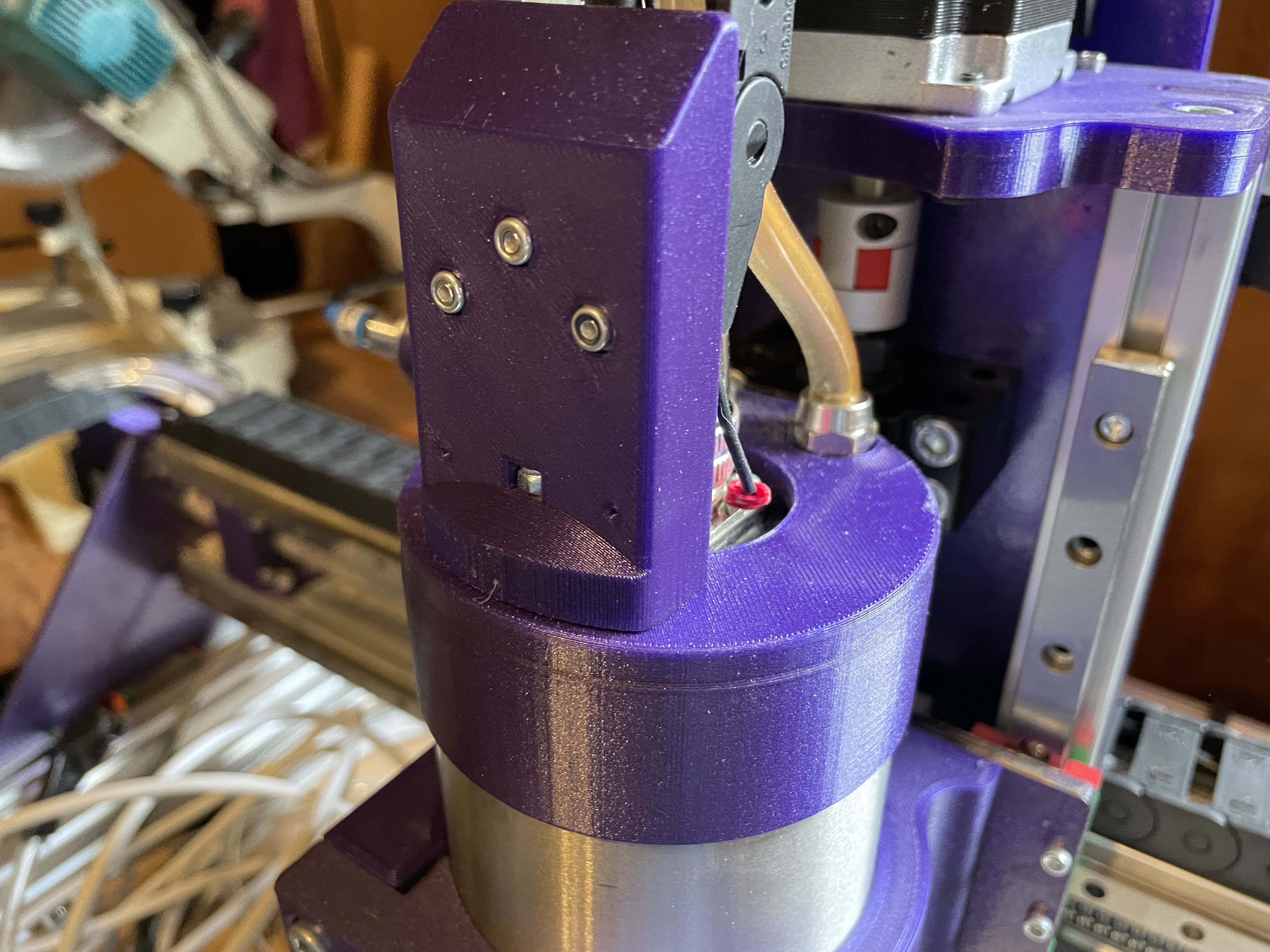 Cable chain transitions for the 2.2KW version of the IndyMill
