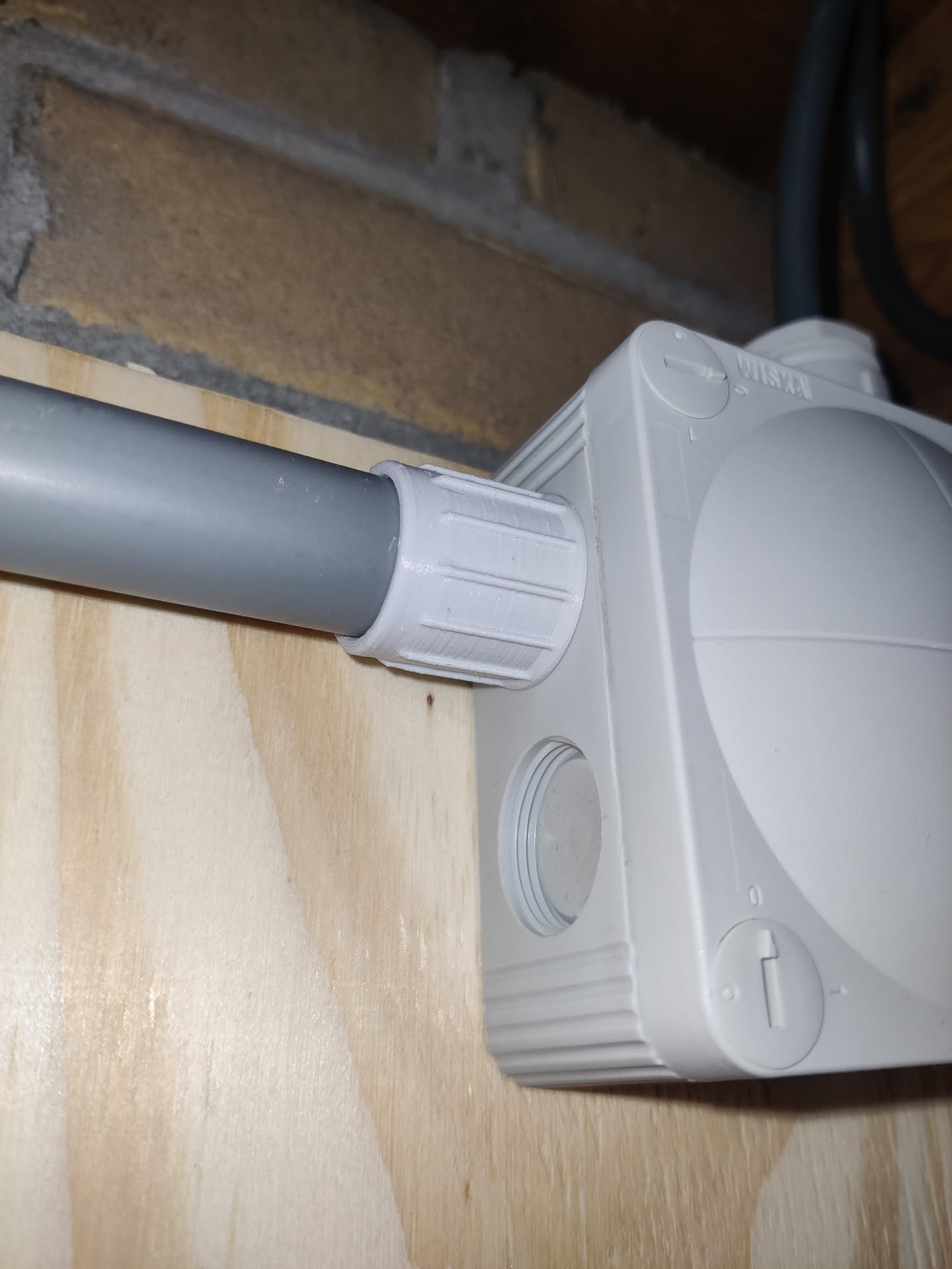 Pipe adapter for eletrical junction box — miniatura 3