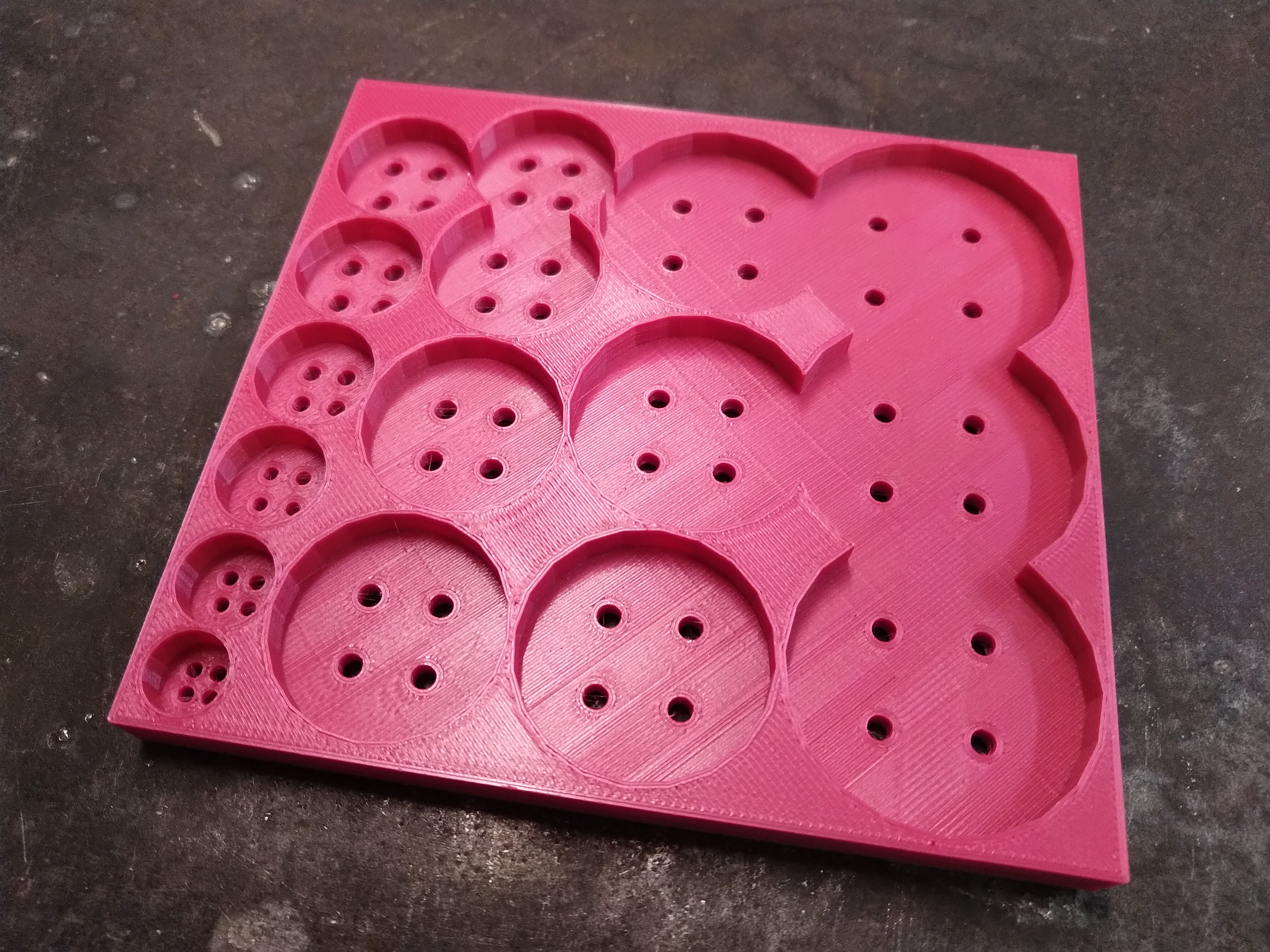 Wooden button drillingguide | Knopfschablone für Holzknöpfe