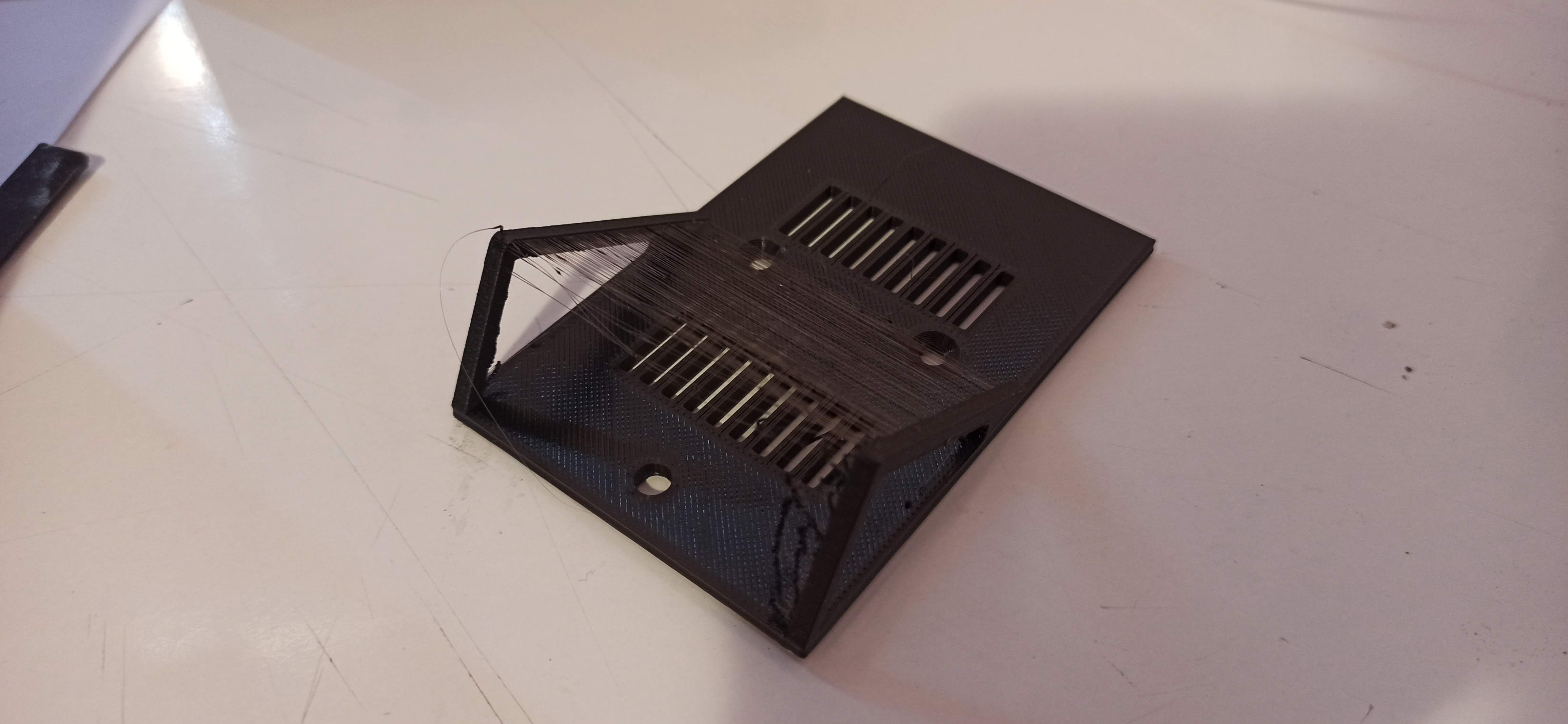 Miniatura 3 do modelo 3D Small Portable Variable Power Supply Case