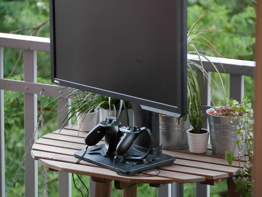 Oculus Rift Touch Controller Stand for BenQ XL2411T Monitor by SunShine ...
